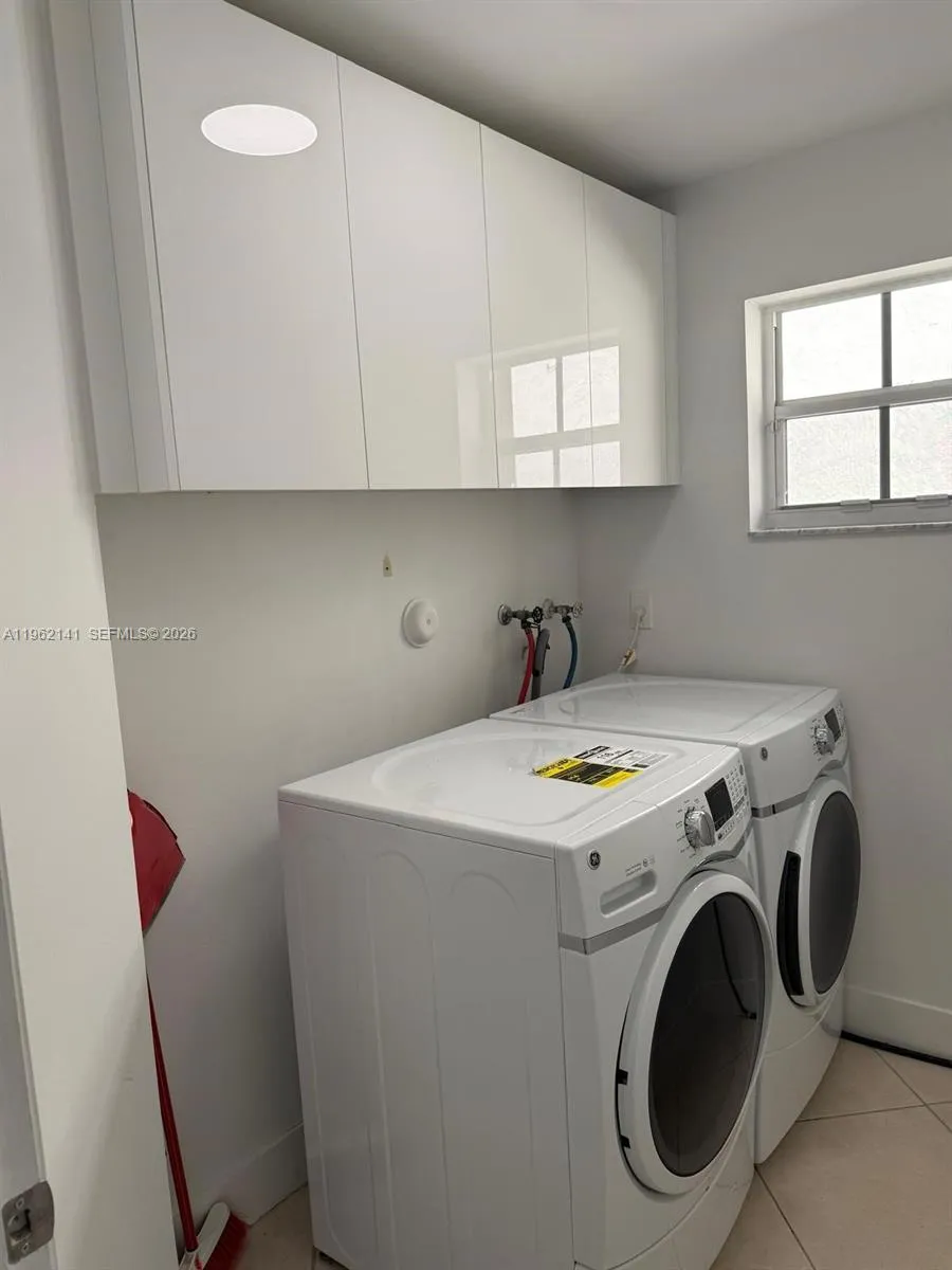 4273 Fox Ridge Dr, Weston, Florida 33331, Weston, Florida 33331, 4 Bedrooms Bedrooms, ,2 BathroomsBathrooms,Residential Lease,For Rent,4273 Fox Ridge Dr, Weston, Florida 33331,A11962141