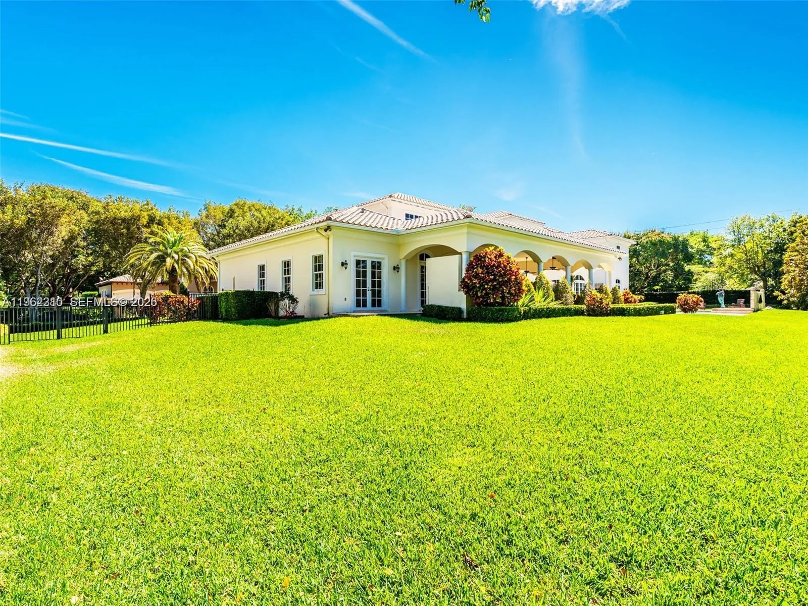 9076 Sw 59th Ct, Pinecrest, Florida 33156, Pinecrest, Florida 33156, 8 Bedrooms Bedrooms, ,8 BathroomsBathrooms,Residential,For Sale,9076 Sw 59th Ct, Pinecrest, Florida 33156,A11962310