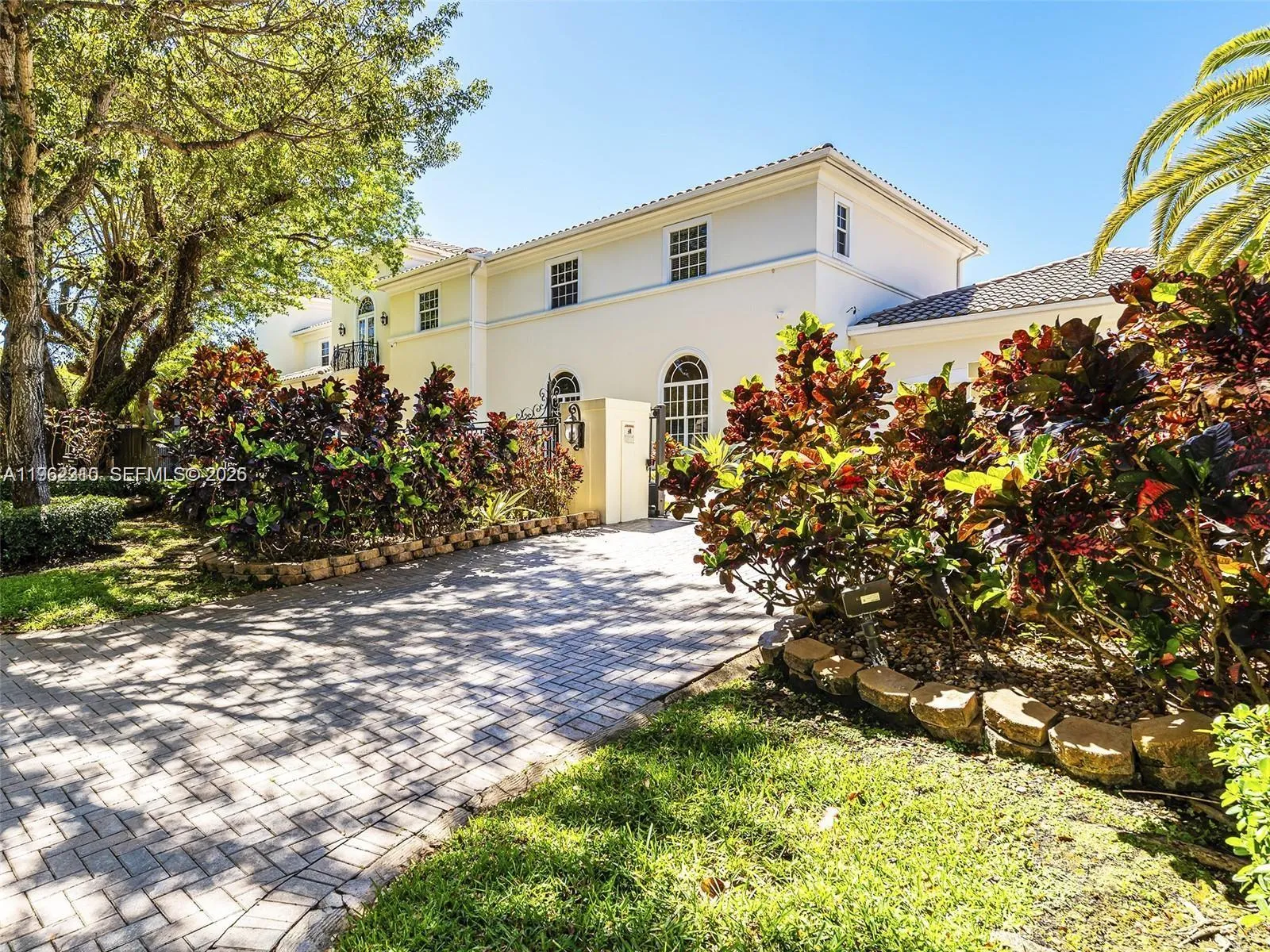 9076 Sw 59th Ct, Pinecrest, Florida 33156, Pinecrest, Florida 33156, 8 Bedrooms Bedrooms, ,8 BathroomsBathrooms,Residential,For Sale,9076 Sw 59th Ct, Pinecrest, Florida 33156,A11962310