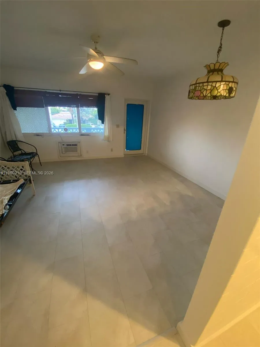 600 Layne 216, Hallandale Beach, Florida 33009, Hallandale Beach, Florida 33009, 1 Bedroom Bedrooms, 2 Rooms Rooms,1 BathroomBathrooms,Residential,For Sale,600 Layne 216, Hallandale Beach, Florida 33009,A11960210