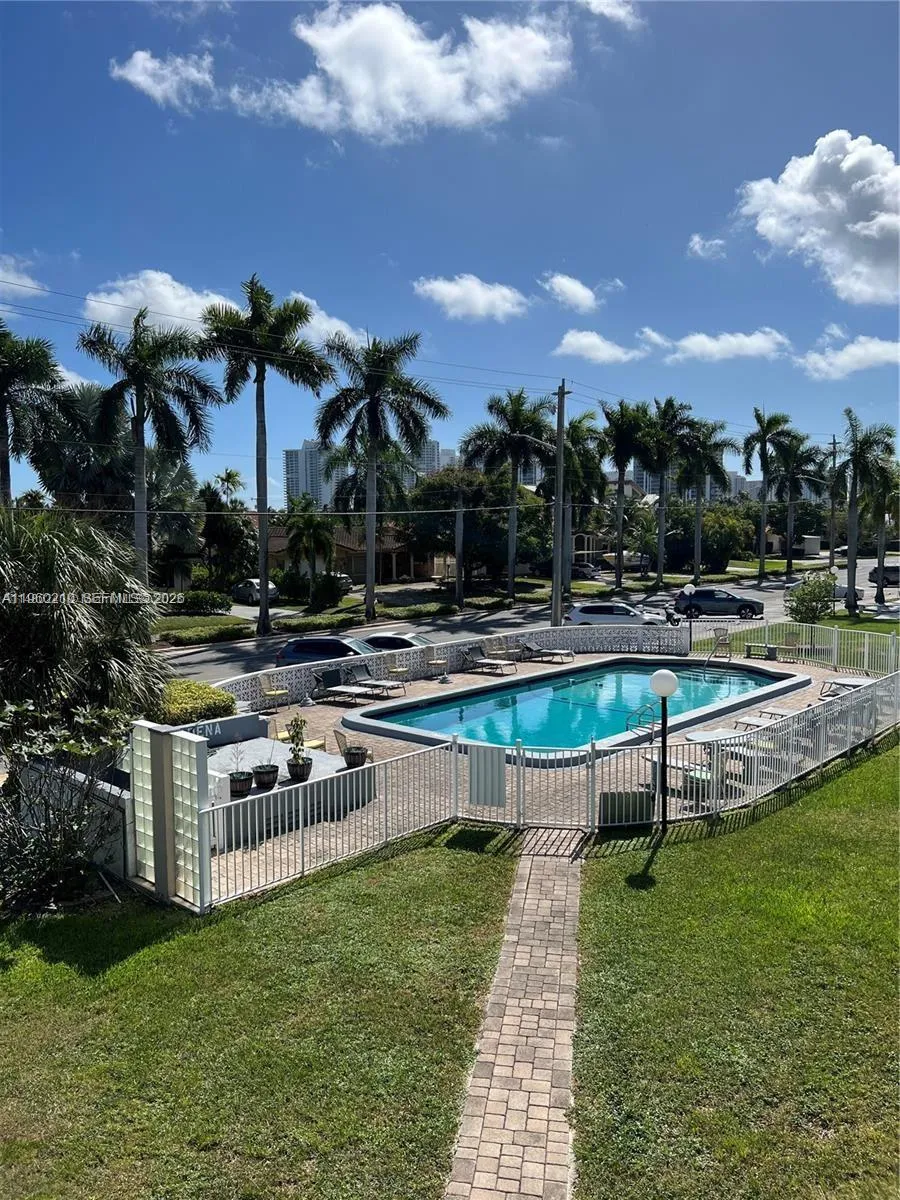600 Layne 216, Hallandale Beach, Florida 33009, Hallandale Beach, Florida 33009, 1 Bedroom Bedrooms, 2 Rooms Rooms,1 BathroomBathrooms,Residential,For Sale,600 Layne 216, Hallandale Beach, Florida 33009,A11960210