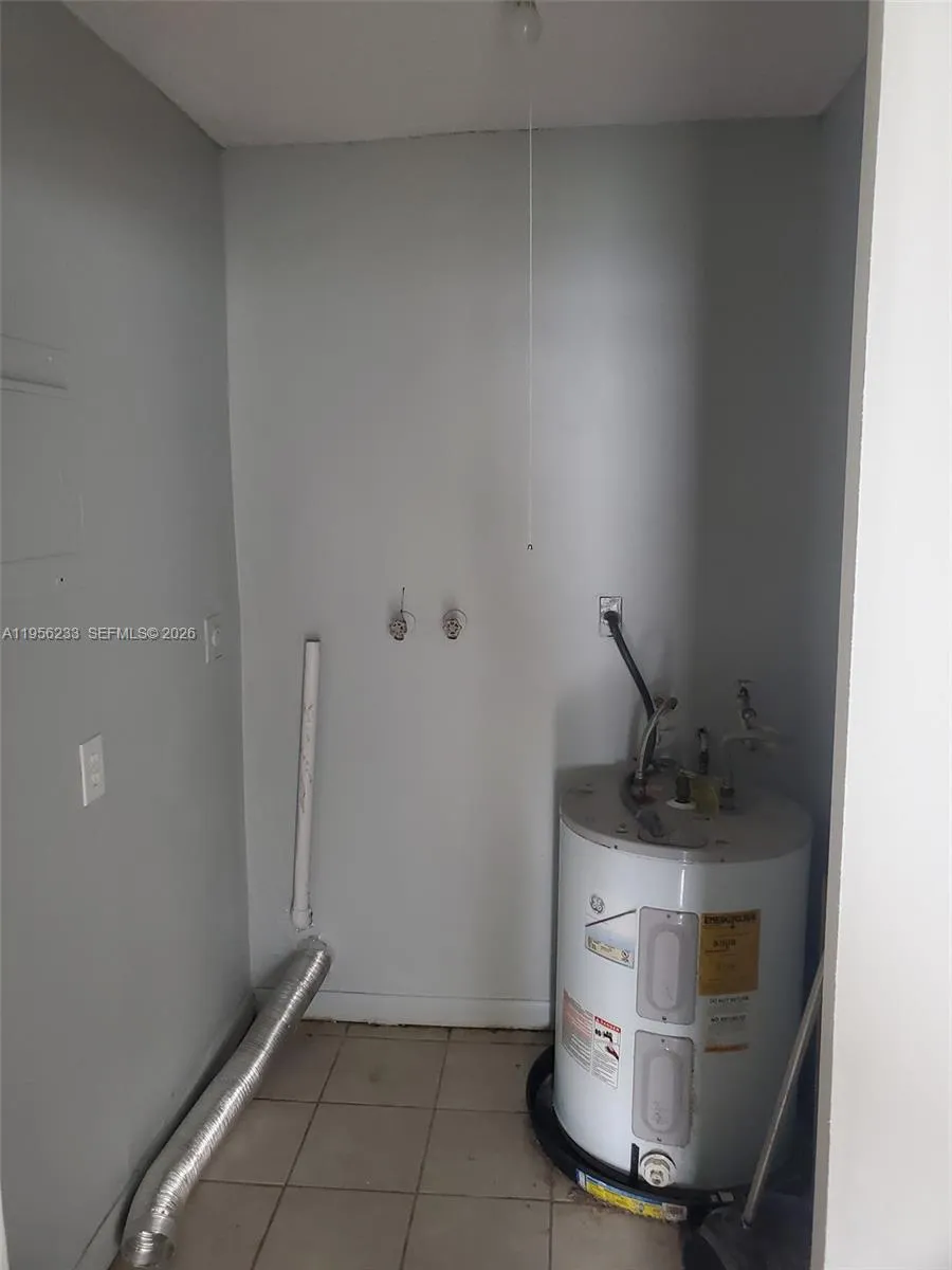 7430 Sw 10th St 101d, North Lauderdale, Florida 33, North Lauderdale, Florida 33068, 3 Bedrooms Bedrooms, ,2 BathroomsBathrooms,Residential,For Sale,7430 Sw 10th St 101d, North Lauderdale, Florida 33,A11956233