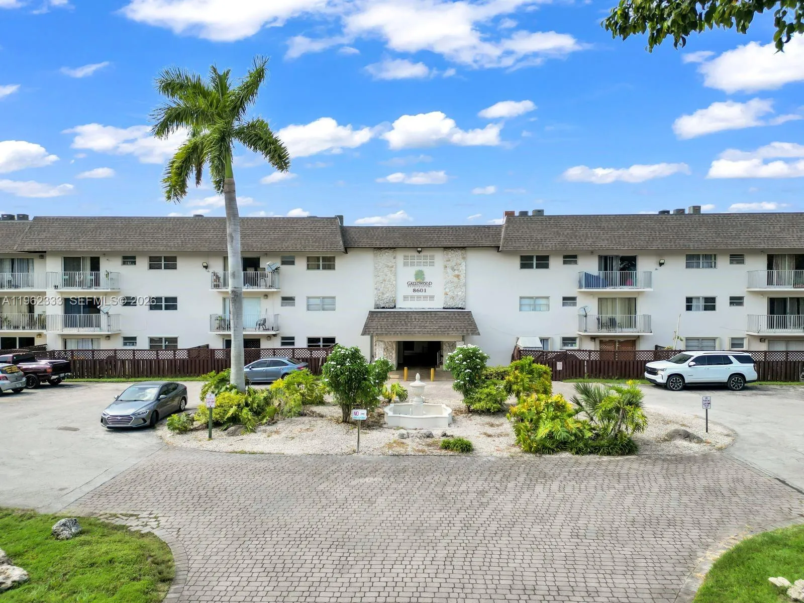 8601 Sw 94th St 104w, Miami, Florida 33156, Miami, Florida 33156, 3 Bedrooms Bedrooms, ,2 BathroomsBathrooms,Residential,For Sale,8601 Sw 94th St 104w, Miami, Florida 33156,A11962333