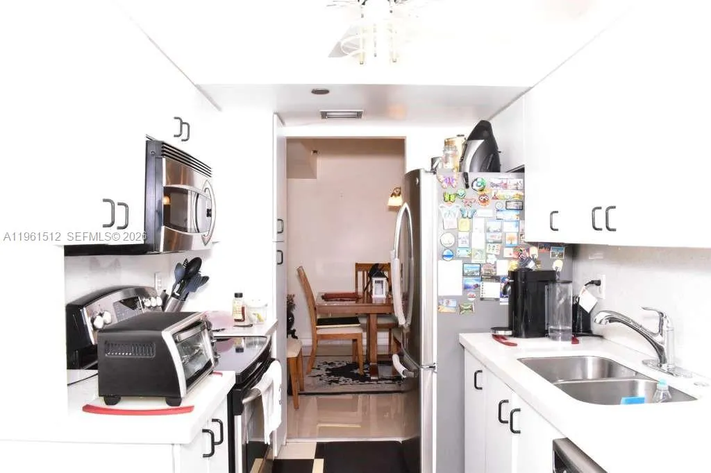 1300 Saint Charles Pl, Pembroke Pines, Florida 330, Pembroke Pines, Florida 33026, 3 Bedrooms Bedrooms, ,2 BathroomsBathrooms,Residential,For Sale,1300 Saint Charles Pl, Pembroke Pines, Florida 330,A11961512