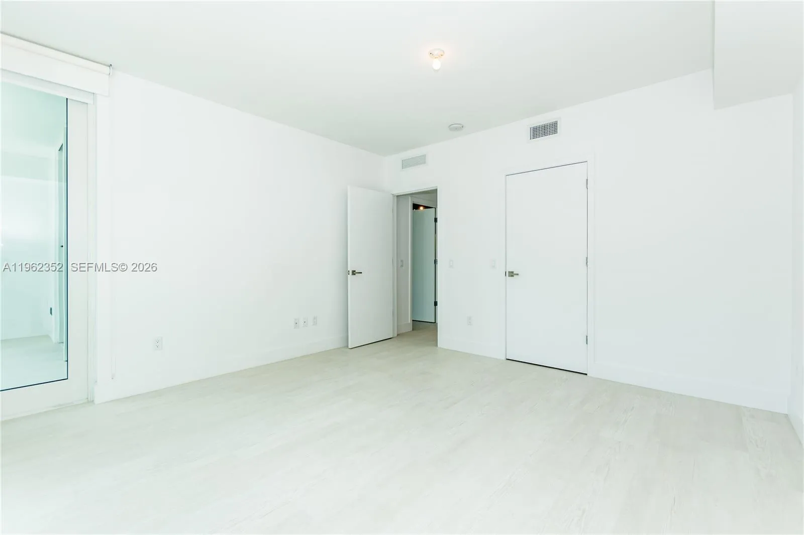 1080 Brickell Ave 1706, Miami, Florida 33131, Miami, Florida 33131, 1 Bedroom Bedrooms, ,1 BathroomBathrooms,Residential,For Sale,1080 Brickell Ave 1706, Miami, Florida 33131,A11962352