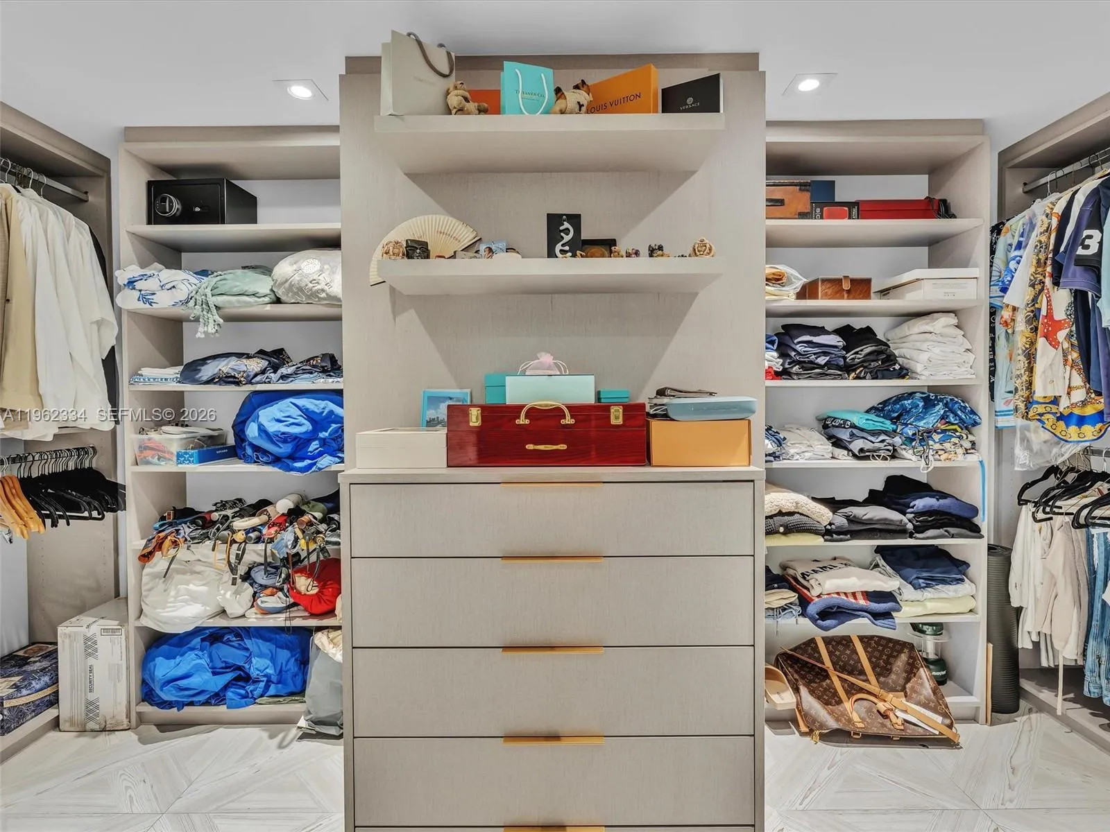 101 Crandon Blvd 479, Key Biscayne, Florida 33149, Key Biscayne, Florida 33149, 2 Bedrooms Bedrooms, ,2 BathroomsBathrooms,Residential Lease,For Rent,101 Crandon Blvd 479, Key Biscayne, Florida 33149,A11962334