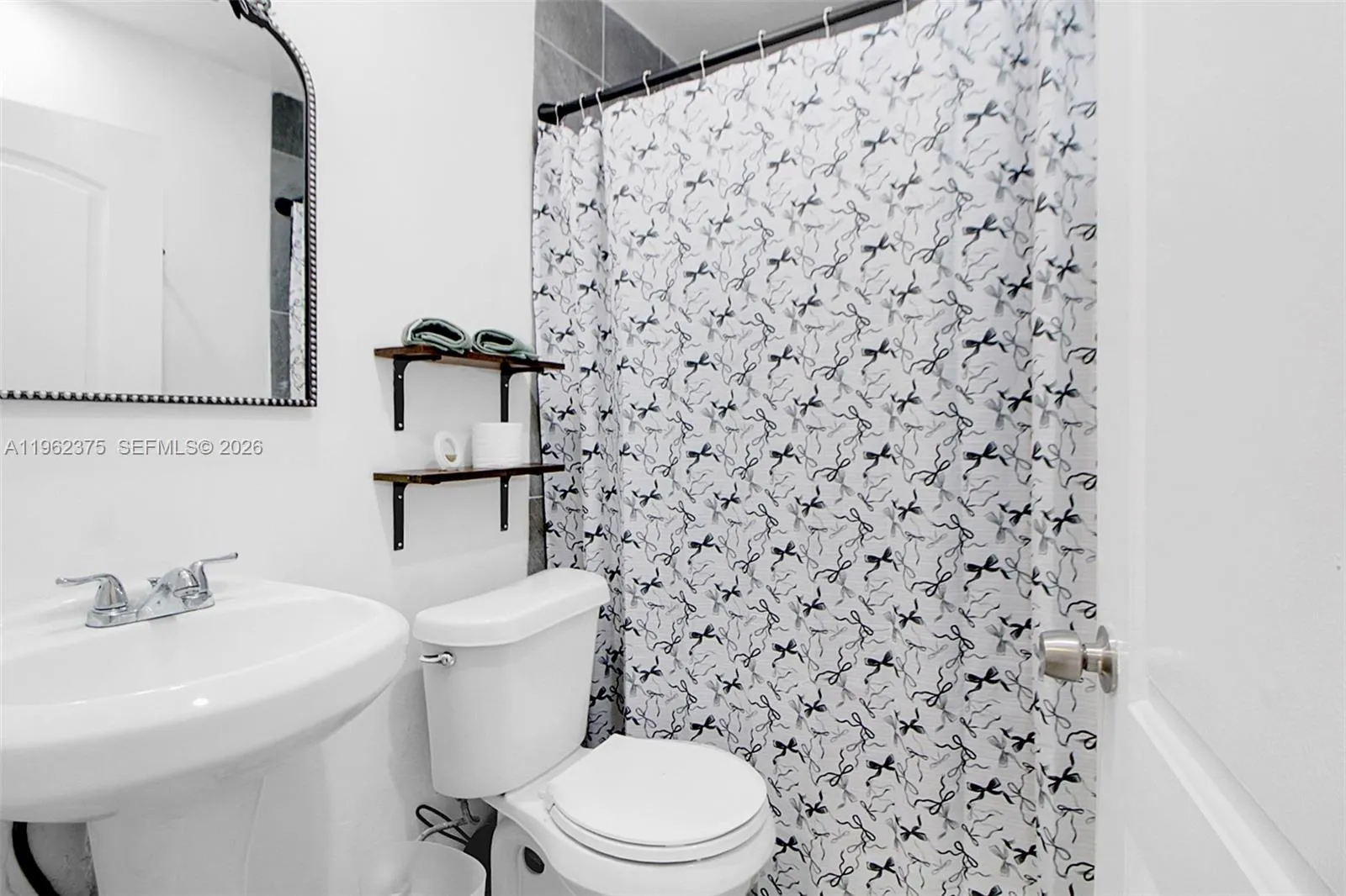 7770 Nw 9th Ave, Miami, Florida 33150, Miami, Florida 33150, ,Residential Income,For Sale,7770 Nw 9th Ave, Miami, Florida 33150,A11962375