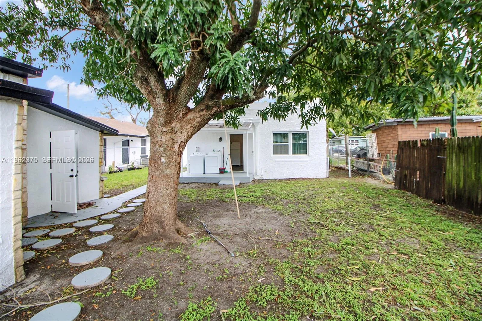 7770 Nw 9th Ave, Miami, Florida 33150, Miami, Florida 33150, ,Residential Income,For Sale,7770 Nw 9th Ave, Miami, Florida 33150,A11962375