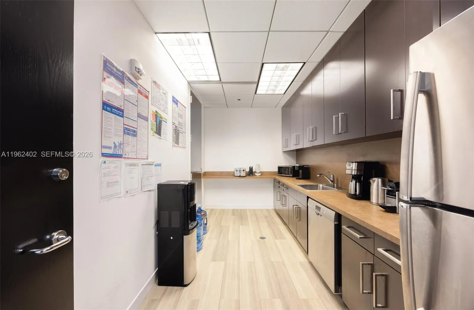 1001 Brickell Bay Dr 2112, Miami, Florida 33131, Miami, Florida 33131, ,Commercial Lease,For Rent,1001 Brickell Bay Dr 2112, Miami, Florida 33131,A11962402