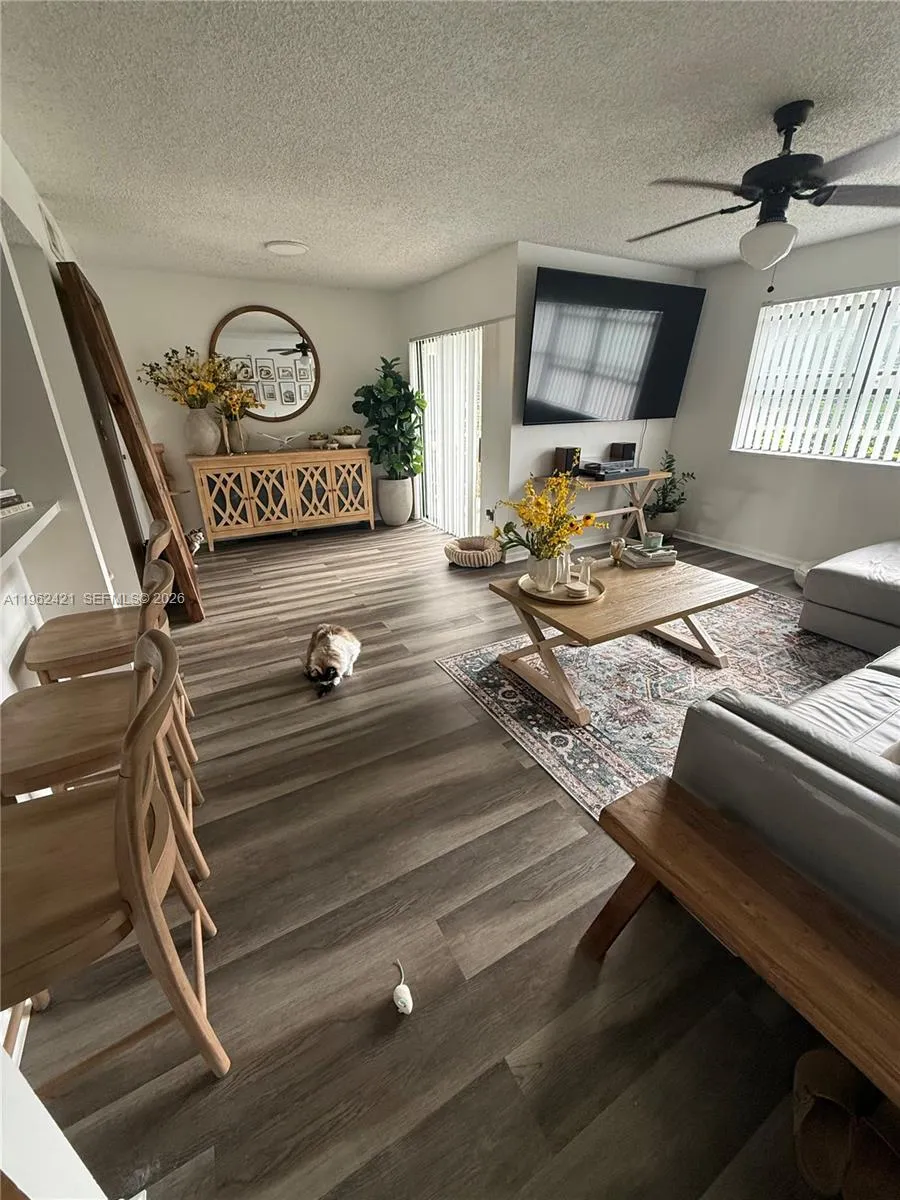 510 S Park Rd 10-14, Hollywood, Florida 33021, Hollywood, Florida 33021, 1 Bedroom Bedrooms, ,1 BathroomBathrooms,Residential,For Sale,510 S Park Rd 10-14, Hollywood, Florida 33021,A11962421