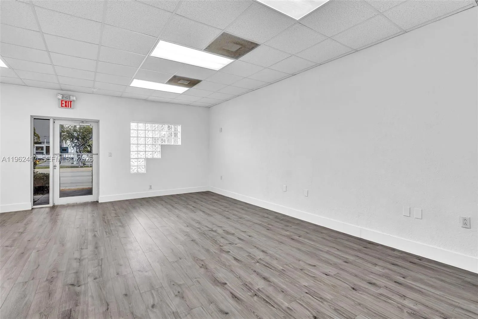 650 Ne 167th St, Miami, Florida 33162, Miami, Florida 33162, ,Commercial Lease,For Rent,650 Ne 167th St, Miami, Florida 33162,A11962417