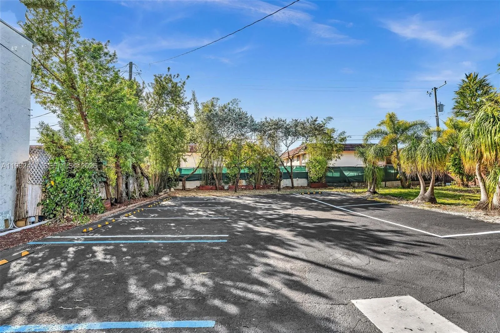 650 Ne 167th St, Miami, Florida 33162, Miami, Florida 33162, ,Commercial Lease,For Rent,650 Ne 167th St, Miami, Florida 33162,A11962417