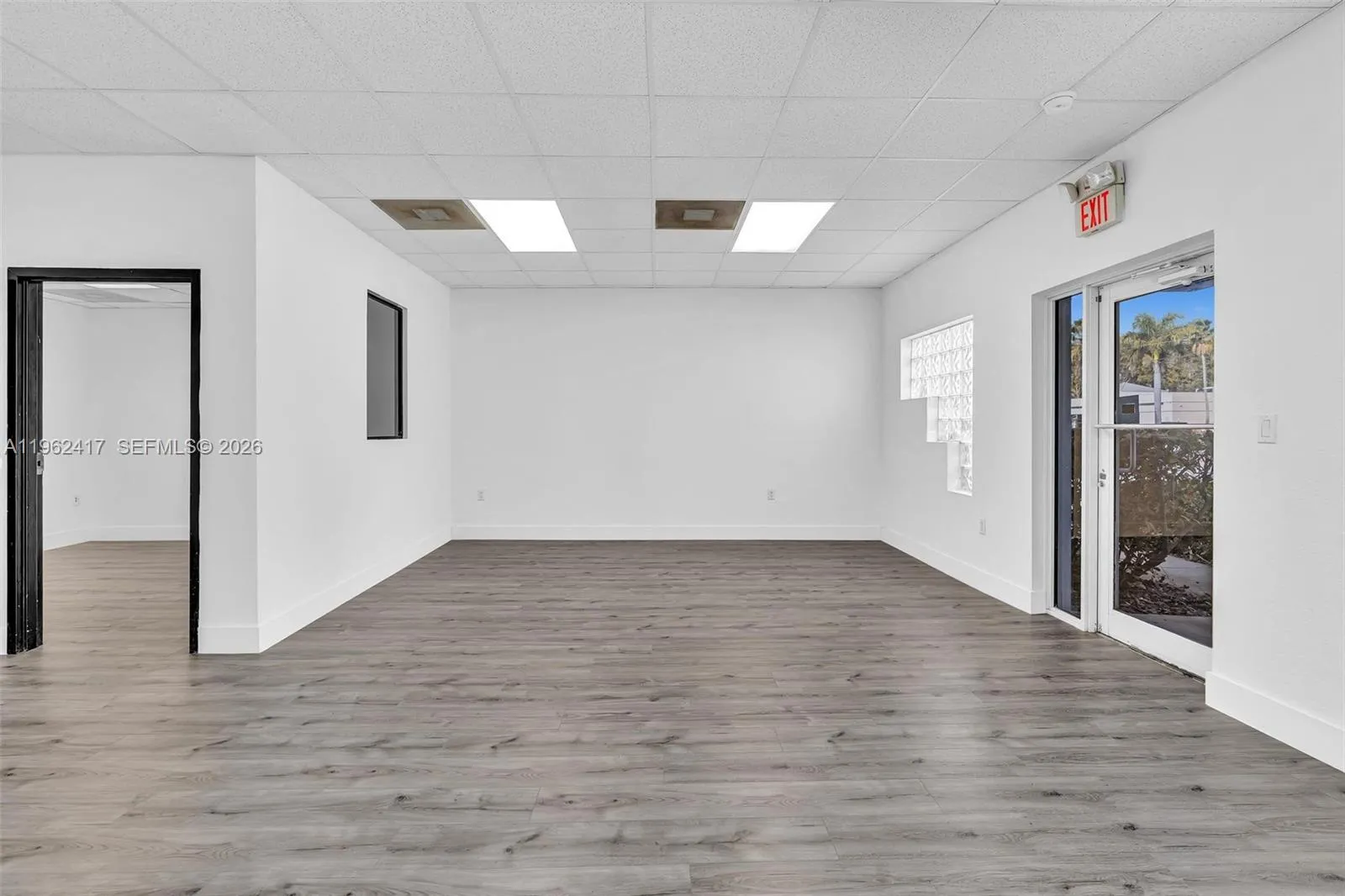 650 Ne 167th St, Miami, Florida 33162, Miami, Florida 33162, ,Commercial Lease,For Rent,650 Ne 167th St, Miami, Florida 33162,A11962417