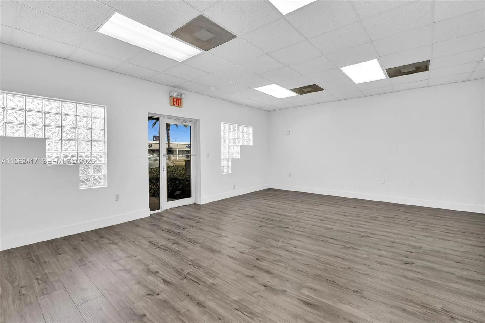 650 Ne 167th St, Miami, Florida 33162, Miami, Florida 33162, ,Commercial Lease,For Rent,650 Ne 167th St, Miami, Florida 33162,A11962417