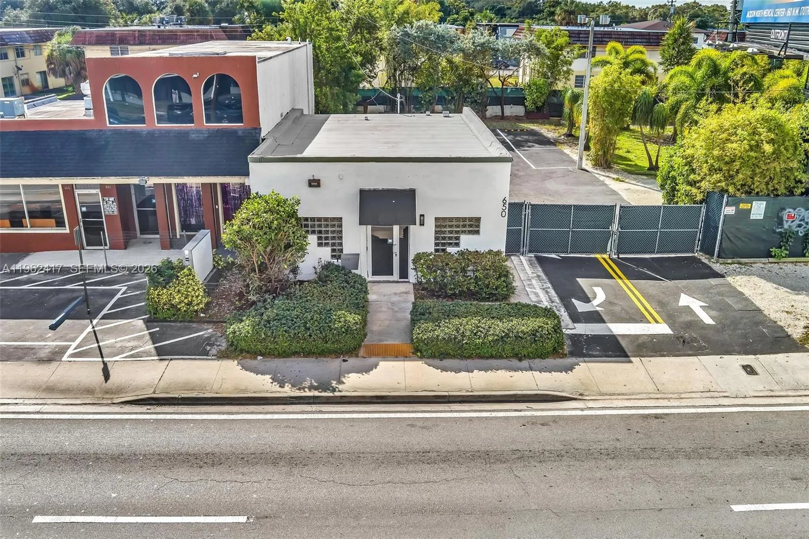 650 Ne 167th St, Miami, Florida 33162, Miami, Florida 33162, ,Commercial Lease,For Rent,650 Ne 167th St, Miami, Florida 33162,A11962417