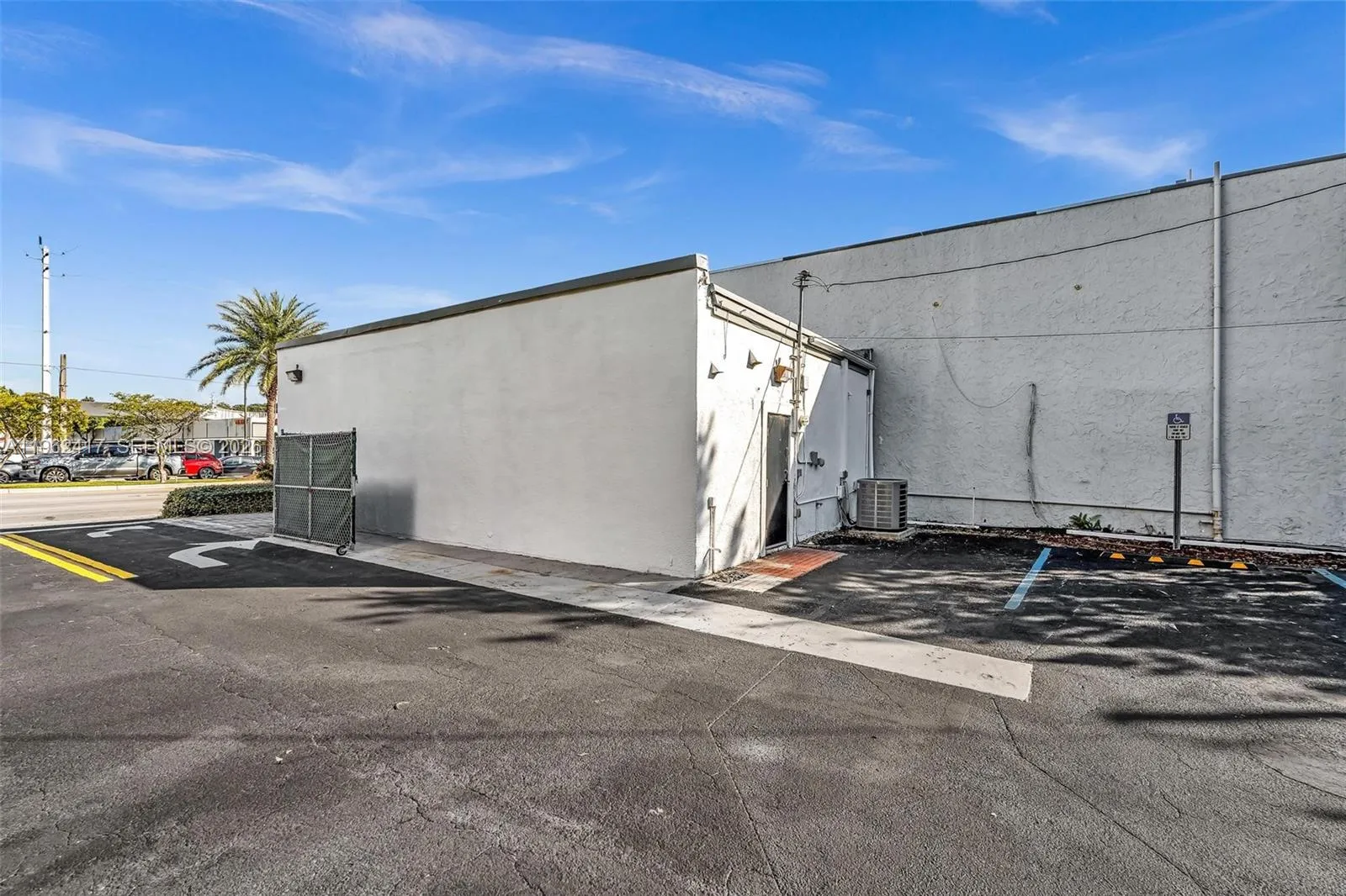 650 Ne 167th St, Miami, Florida 33162, Miami, Florida 33162, ,Commercial Lease,For Rent,650 Ne 167th St, Miami, Florida 33162,A11962417