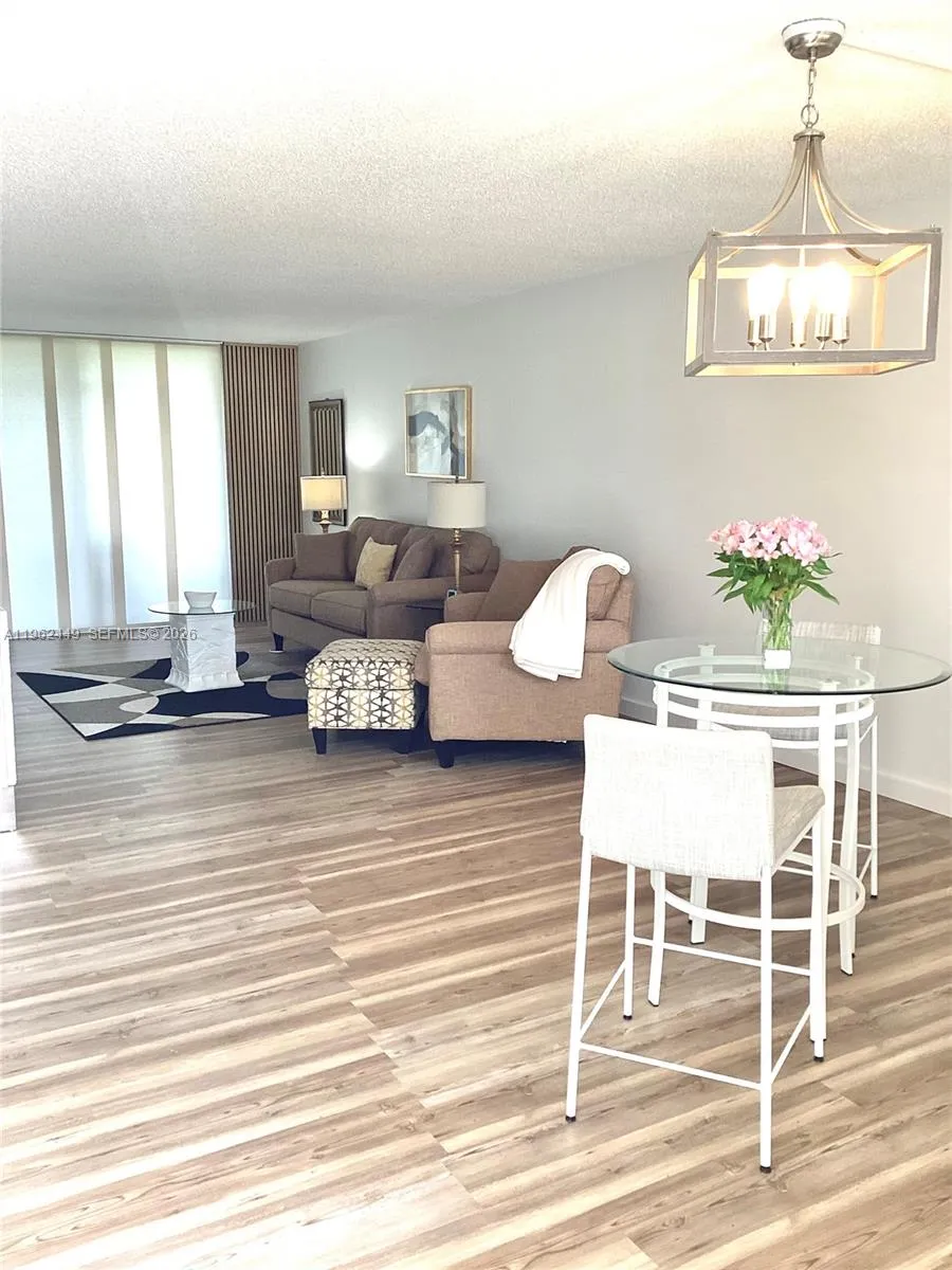 9423 S Hollybrook Lake Dr 106, Pembroke Pines, Flo, Pembroke Pines, Florida 33025, 1 Bedroom Bedrooms, ,1 BathroomBathrooms,Residential,For Sale,9423 S Hollybrook Lake Dr 106, Pembroke Pines, Flo,A11962449