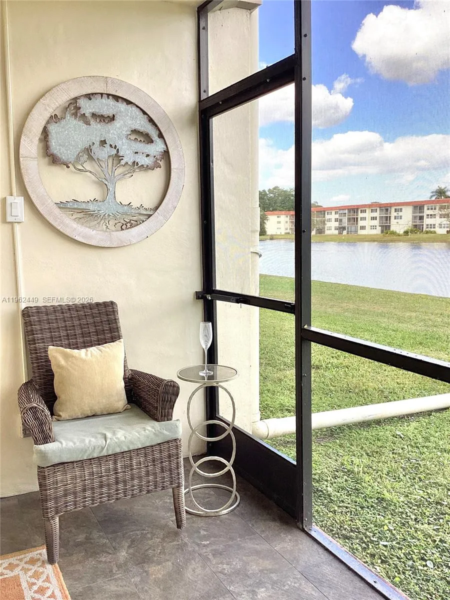 9423 S Hollybrook Lake Dr 106, Pembroke Pines, Flo, Pembroke Pines, Florida 33025, 1 Bedroom Bedrooms, ,1 BathroomBathrooms,Residential,For Sale,9423 S Hollybrook Lake Dr 106, Pembroke Pines, Flo,A11962449