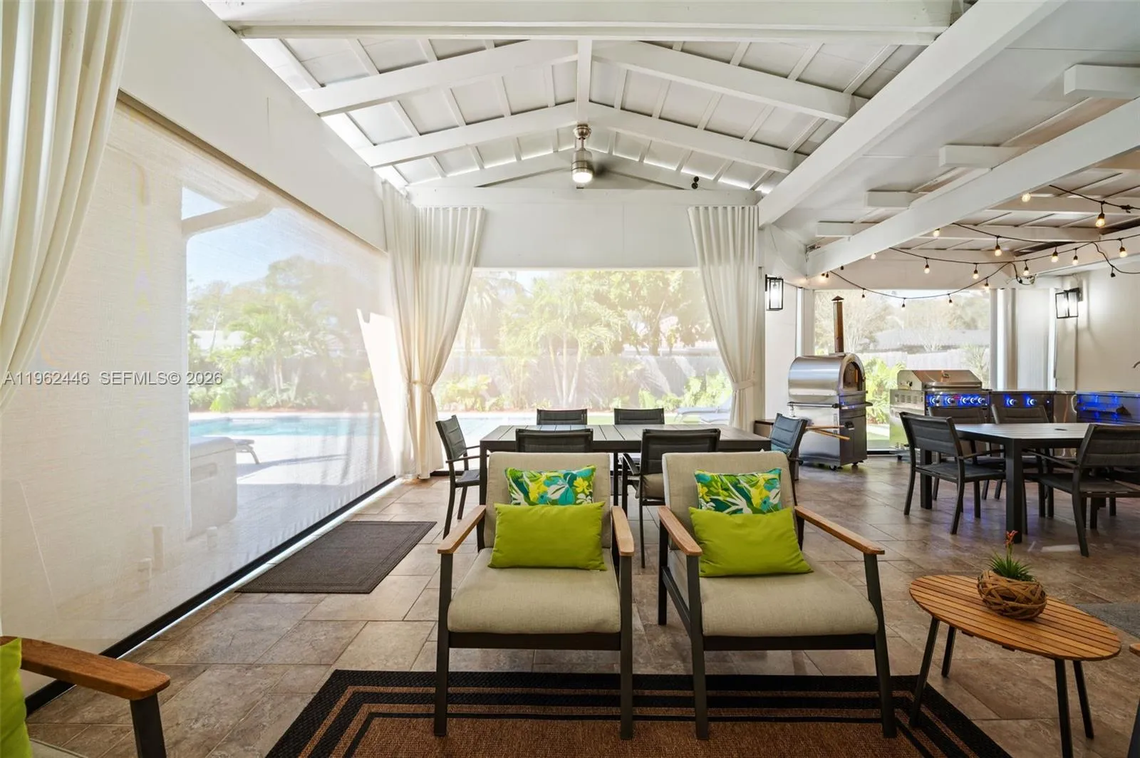 16140 Aberdeen Way, Miami Lakes, Florida 33014, Miami Lakes, Florida 33014, 3 Bedrooms Bedrooms, ,2 BathroomsBathrooms,Residential,For Sale,16140 Aberdeen Way, Miami Lakes, Florida 33014,A11962446