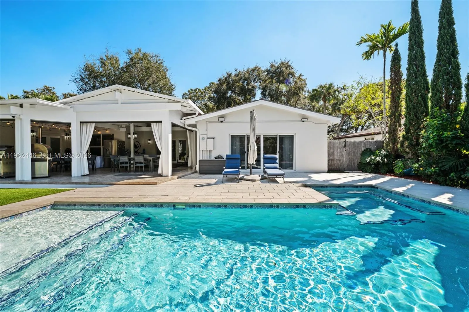 16140 Aberdeen Way, Miami Lakes, Florida 33014, Miami Lakes, Florida 33014, 3 Bedrooms Bedrooms, ,2 BathroomsBathrooms,Residential,For Sale,16140 Aberdeen Way, Miami Lakes, Florida 33014,A11962446