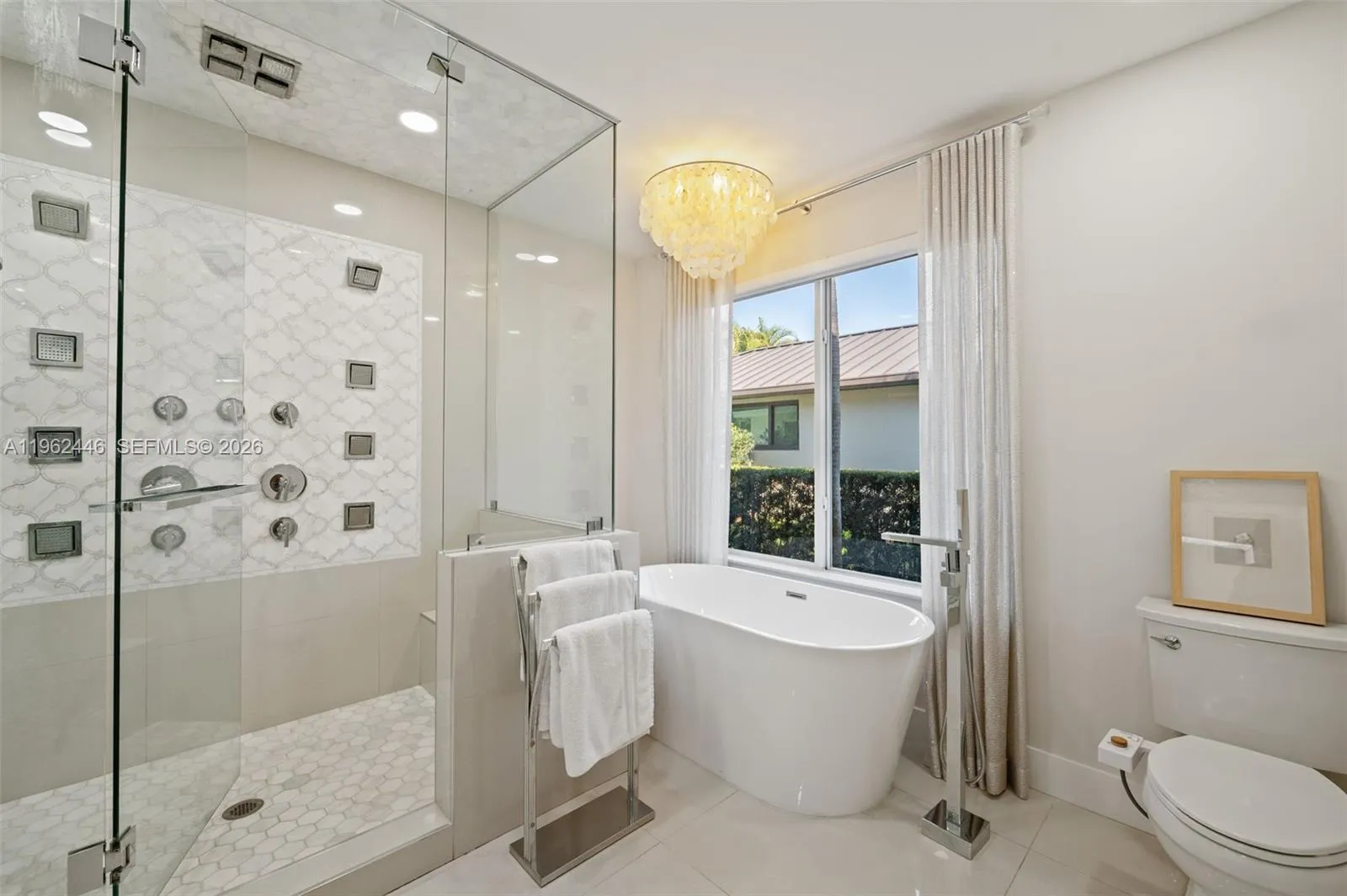 16140 Aberdeen Way, Miami Lakes, Florida 33014, Miami Lakes, Florida 33014, 3 Bedrooms Bedrooms, ,2 BathroomsBathrooms,Residential,For Sale,16140 Aberdeen Way, Miami Lakes, Florida 33014,A11962446