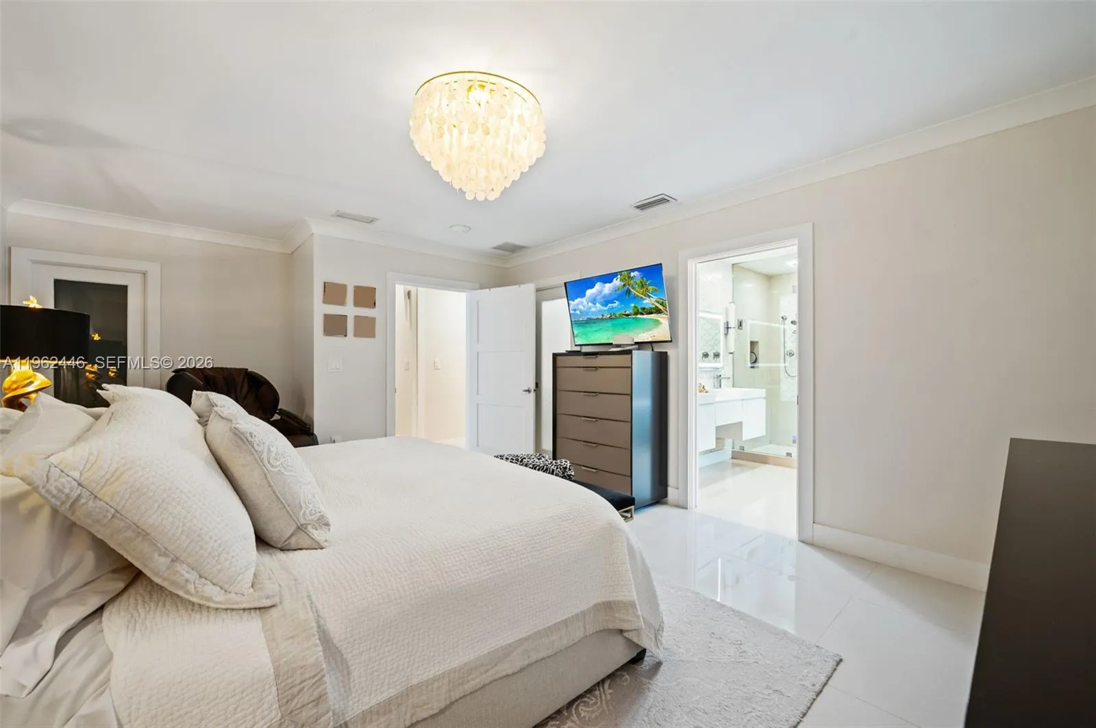 16140 Aberdeen Way, Miami Lakes, Florida 33014, Miami Lakes, Florida 33014, 3 Bedrooms Bedrooms, ,2 BathroomsBathrooms,Residential,For Sale,16140 Aberdeen Way, Miami Lakes, Florida 33014,A11962446
