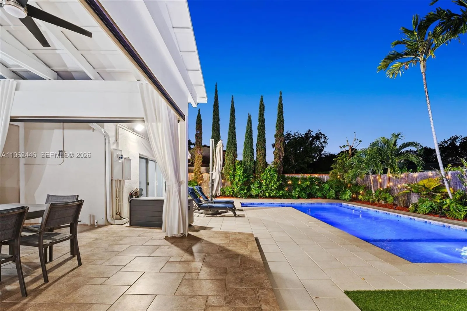 16140 Aberdeen Way, Miami Lakes, Florida 33014, Miami Lakes, Florida 33014, 3 Bedrooms Bedrooms, ,2 BathroomsBathrooms,Residential,For Sale,16140 Aberdeen Way, Miami Lakes, Florida 33014,A11962446