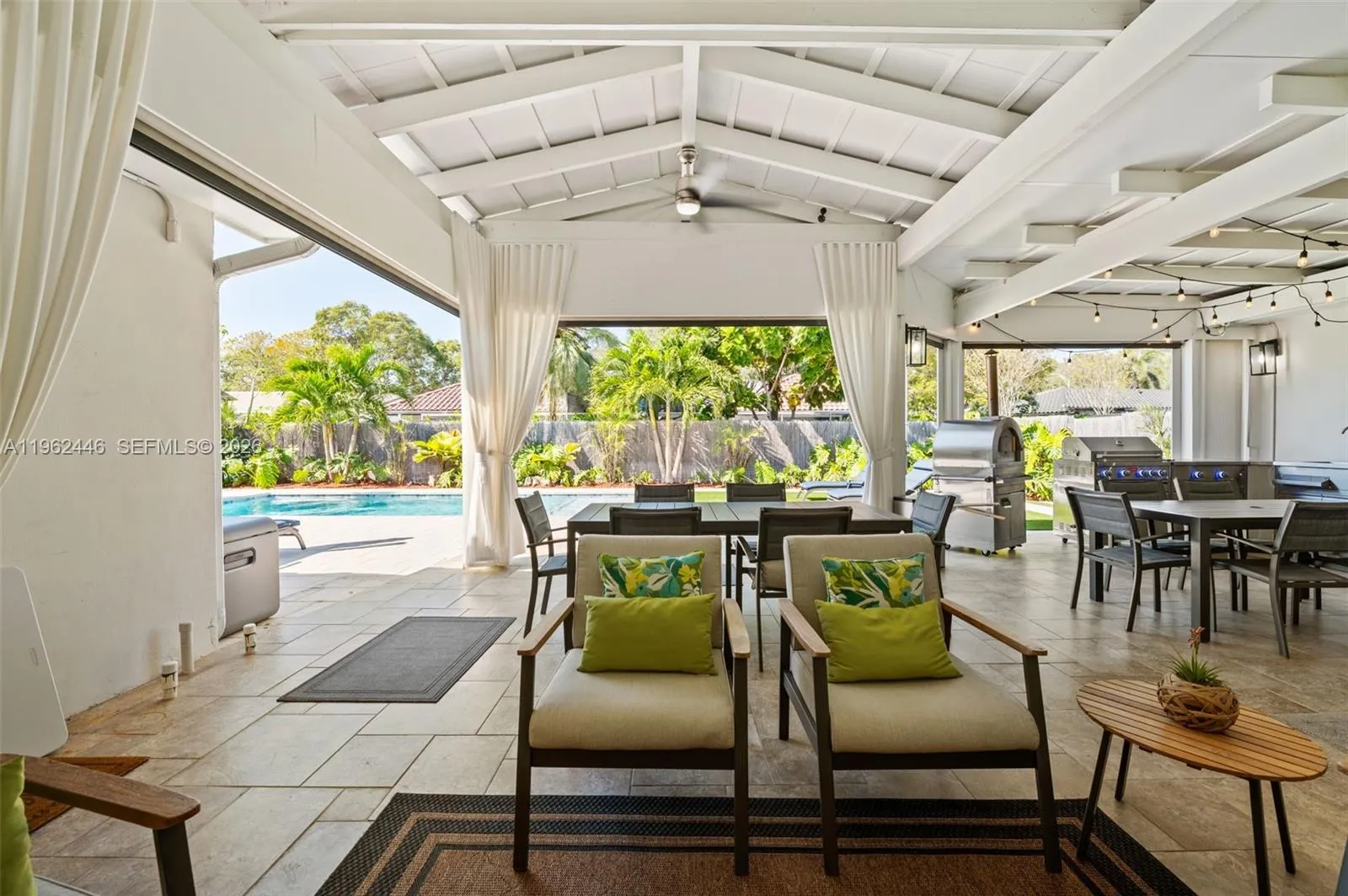 16140 Aberdeen Way, Miami Lakes, Florida 33014, Miami Lakes, Florida 33014, 3 Bedrooms Bedrooms, ,2 BathroomsBathrooms,Residential,For Sale,16140 Aberdeen Way, Miami Lakes, Florida 33014,A11962446