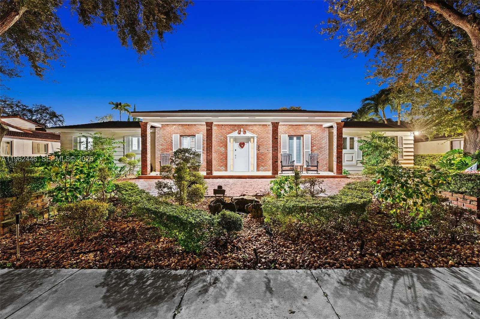 16140 Aberdeen Way, Miami Lakes, Florida 33014, Miami Lakes, Florida 33014, 3 Bedrooms Bedrooms, ,2 BathroomsBathrooms,Residential,For Sale,16140 Aberdeen Way, Miami Lakes, Florida 33014,A11962446