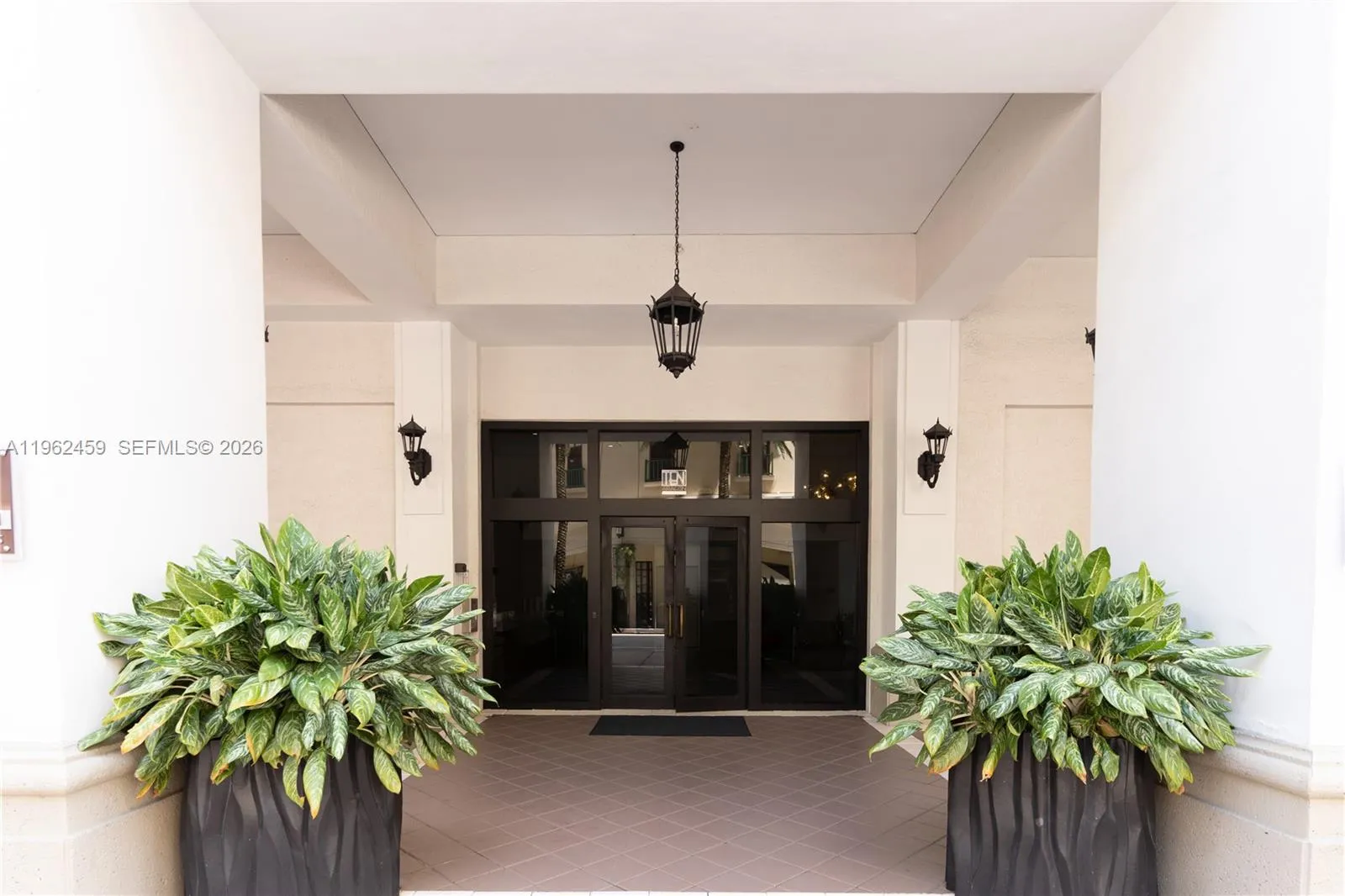 10 Aragon Ave 1105, Coral Gables, Florida 33134, Coral Gables, Florida 33134, 3 Bedrooms Bedrooms, ,2 BathroomsBathrooms,Residential,For Sale,10 Aragon Ave 1105, Coral Gables, Florida 33134,A11962459