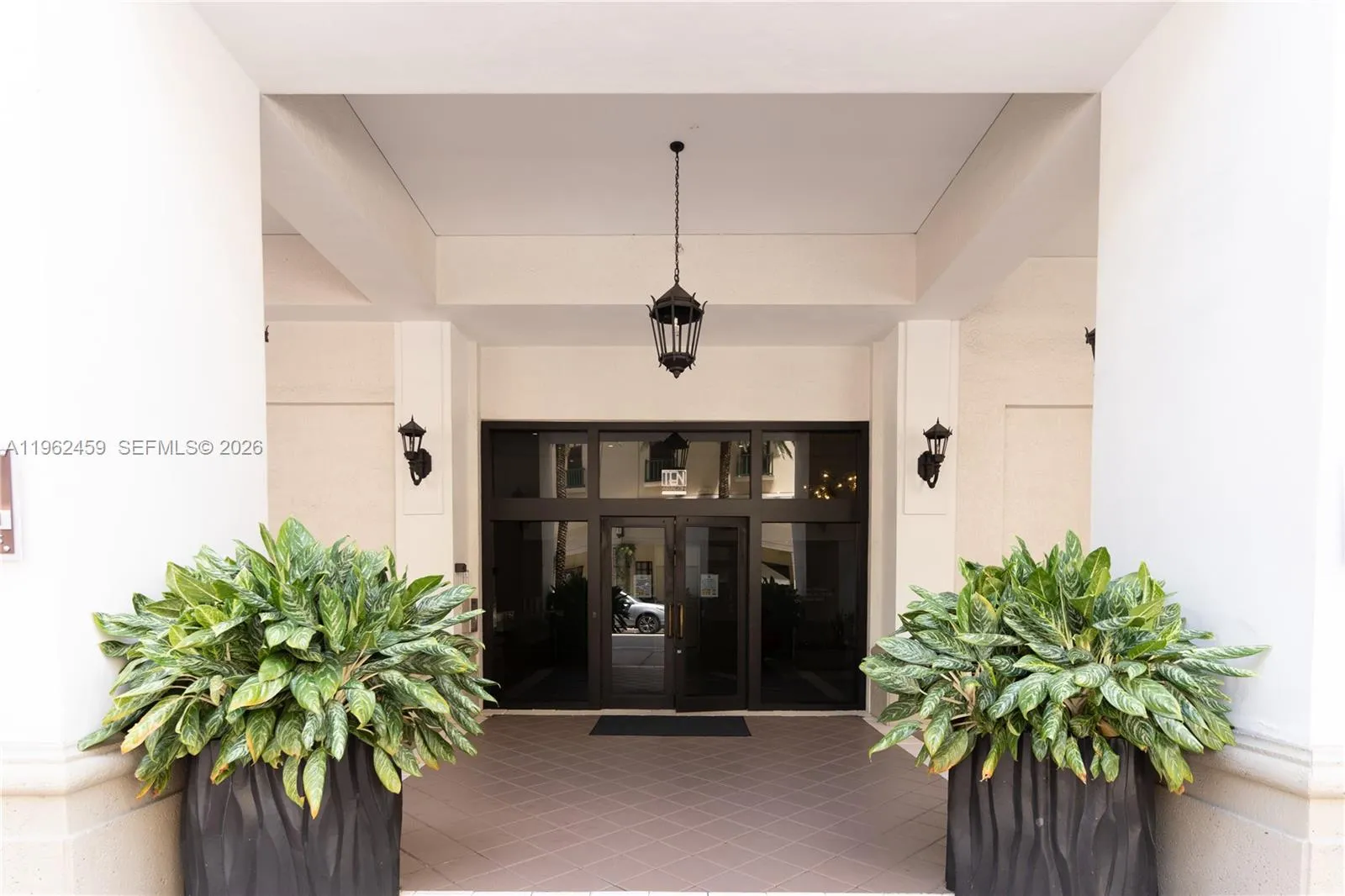 10 Aragon Ave 1105, Coral Gables, Florida 33134, Coral Gables, Florida 33134, 3 Bedrooms Bedrooms, ,2 BathroomsBathrooms,Residential,For Sale,10 Aragon Ave 1105, Coral Gables, Florida 33134,A11962459