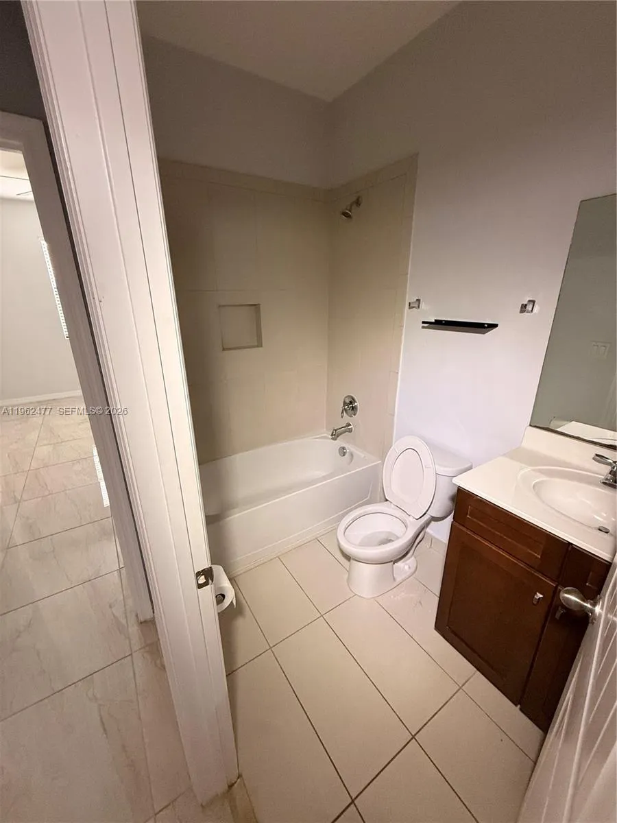 1040 Nw 33rd Ct 1040, Pompano Beach, Florida 33064, Pompano Beach, Florida 33064, 3 Bedrooms Bedrooms, ,2 BathroomsBathrooms,Residential Lease,For Rent,1040 Nw 33rd Ct 1040, Pompano Beach, Florida 33064,A11962477