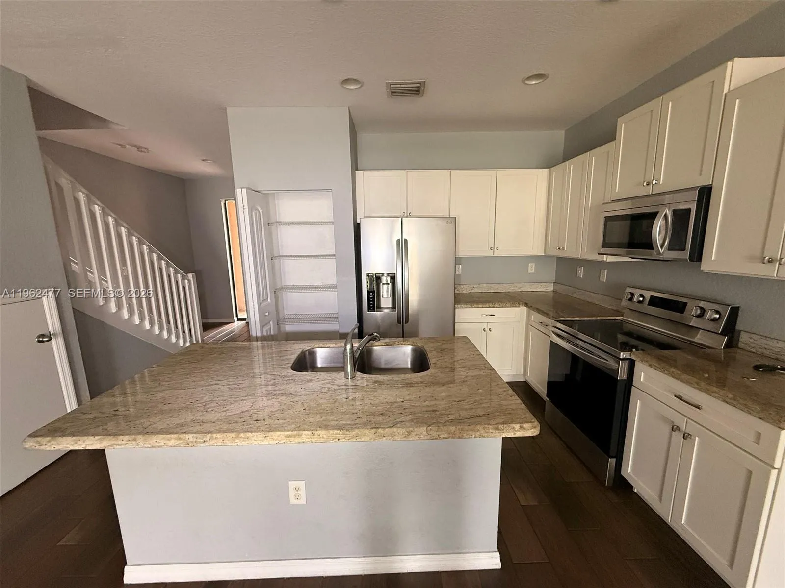 1040 Nw 33rd Ct 1040, Pompano Beach, Florida 33064, Pompano Beach, Florida 33064, 3 Bedrooms Bedrooms, ,2 BathroomsBathrooms,Residential Lease,For Rent,1040 Nw 33rd Ct 1040, Pompano Beach, Florida 33064,A11962477