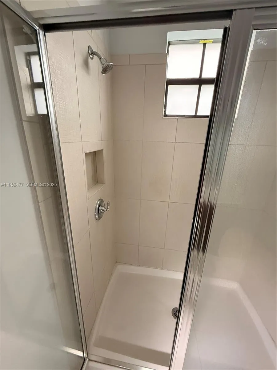 1040 Nw 33rd Ct 1040, Pompano Beach, Florida 33064, Pompano Beach, Florida 33064, 3 Bedrooms Bedrooms, ,2 BathroomsBathrooms,Residential Lease,For Rent,1040 Nw 33rd Ct 1040, Pompano Beach, Florida 33064,A11962477
