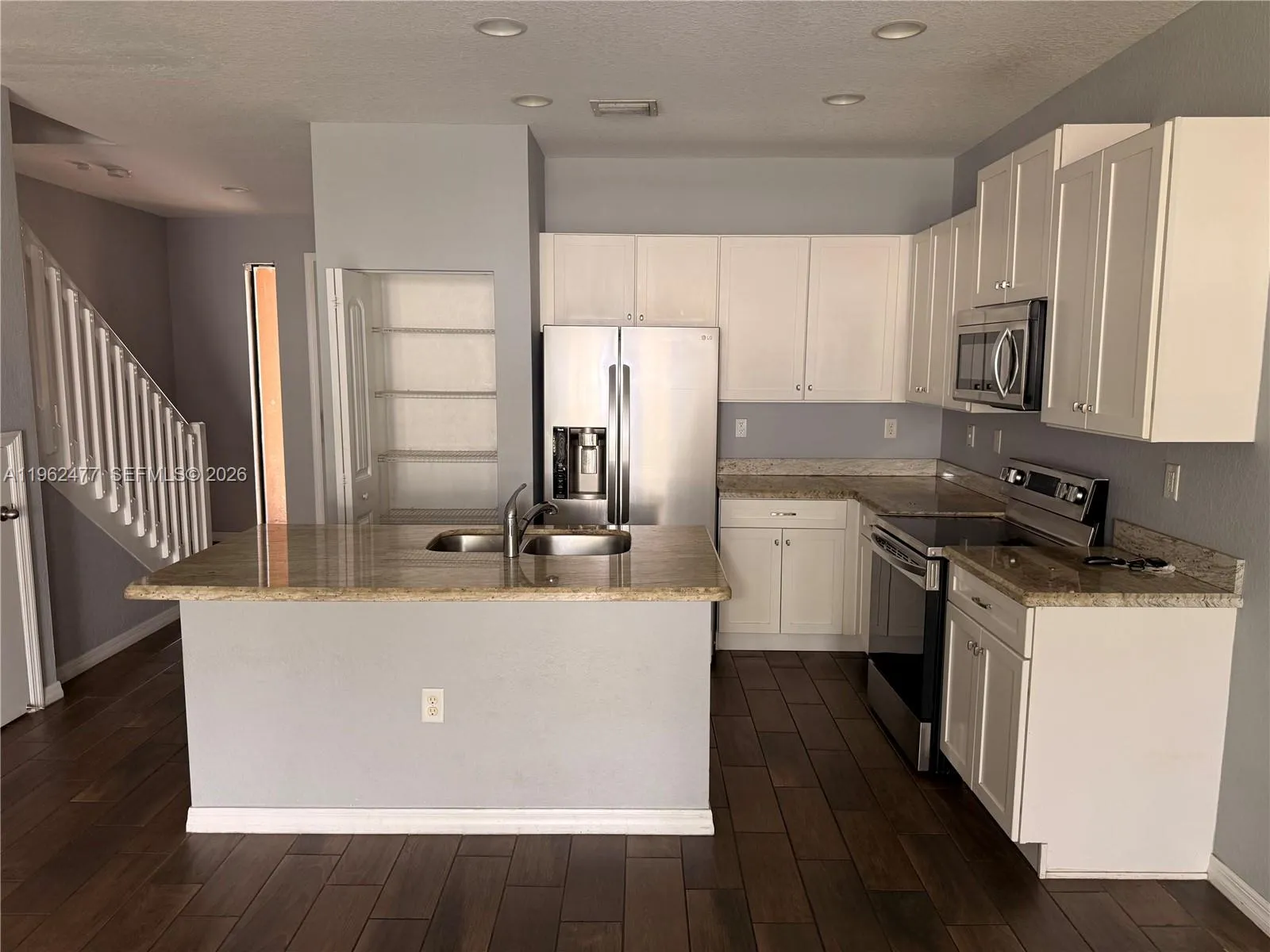 1040 Nw 33rd Ct 1040, Pompano Beach, Florida 33064, Pompano Beach, Florida 33064, 3 Bedrooms Bedrooms, ,2 BathroomsBathrooms,Residential Lease,For Rent,1040 Nw 33rd Ct 1040, Pompano Beach, Florida 33064,A11962477