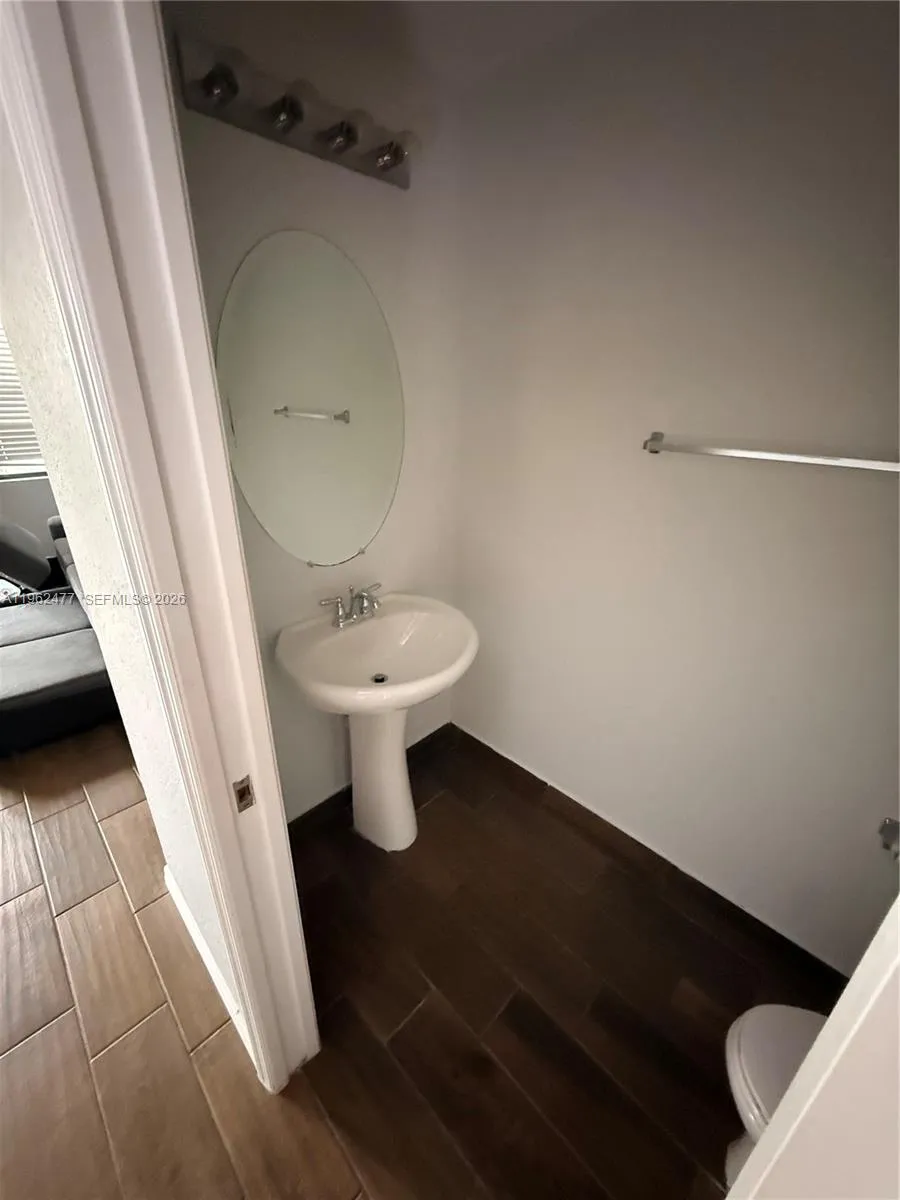 1040 Nw 33rd Ct 1040, Pompano Beach, Florida 33064, Pompano Beach, Florida 33064, 3 Bedrooms Bedrooms, ,2 BathroomsBathrooms,Residential Lease,For Rent,1040 Nw 33rd Ct 1040, Pompano Beach, Florida 33064,A11962477