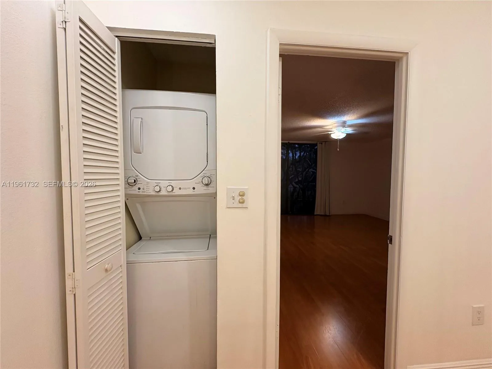 3855 Estepona Ave 10-d-1, Doral, Florida 33178, Doral, Florida 33178, 2 Bedrooms Bedrooms, ,2 BathroomsBathrooms,Residential Lease,For Rent,3855 Estepona Ave 10-d-1, Doral, Florida 33178,A11961732