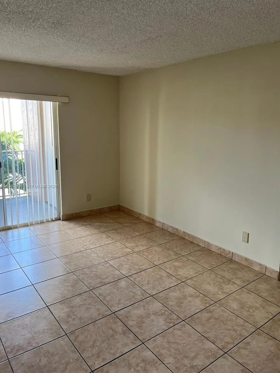 10650 Sw 157th Ct 205, Miami, Florida 33196, Miami, Florida 33196, 2 Bedrooms Bedrooms, ,1 BathroomBathrooms,Residential,For Sale,10650 Sw 157th Ct 205, Miami, Florida 33196,A11962120