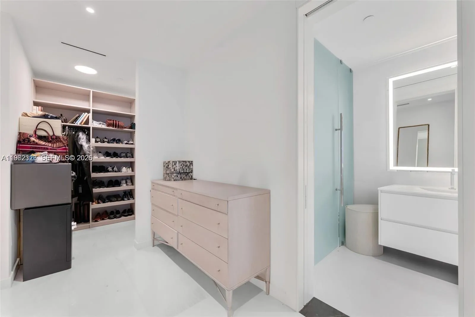 300 N Biscayne Boulevard Way 4104c, Miami, Florida, Miami, Florida 33131, 4 Bedrooms Bedrooms, ,5 BathroomsBathrooms,Residential,For Sale,300 N Biscayne Boulevard Way 4104c, Miami, Florida,A11962326