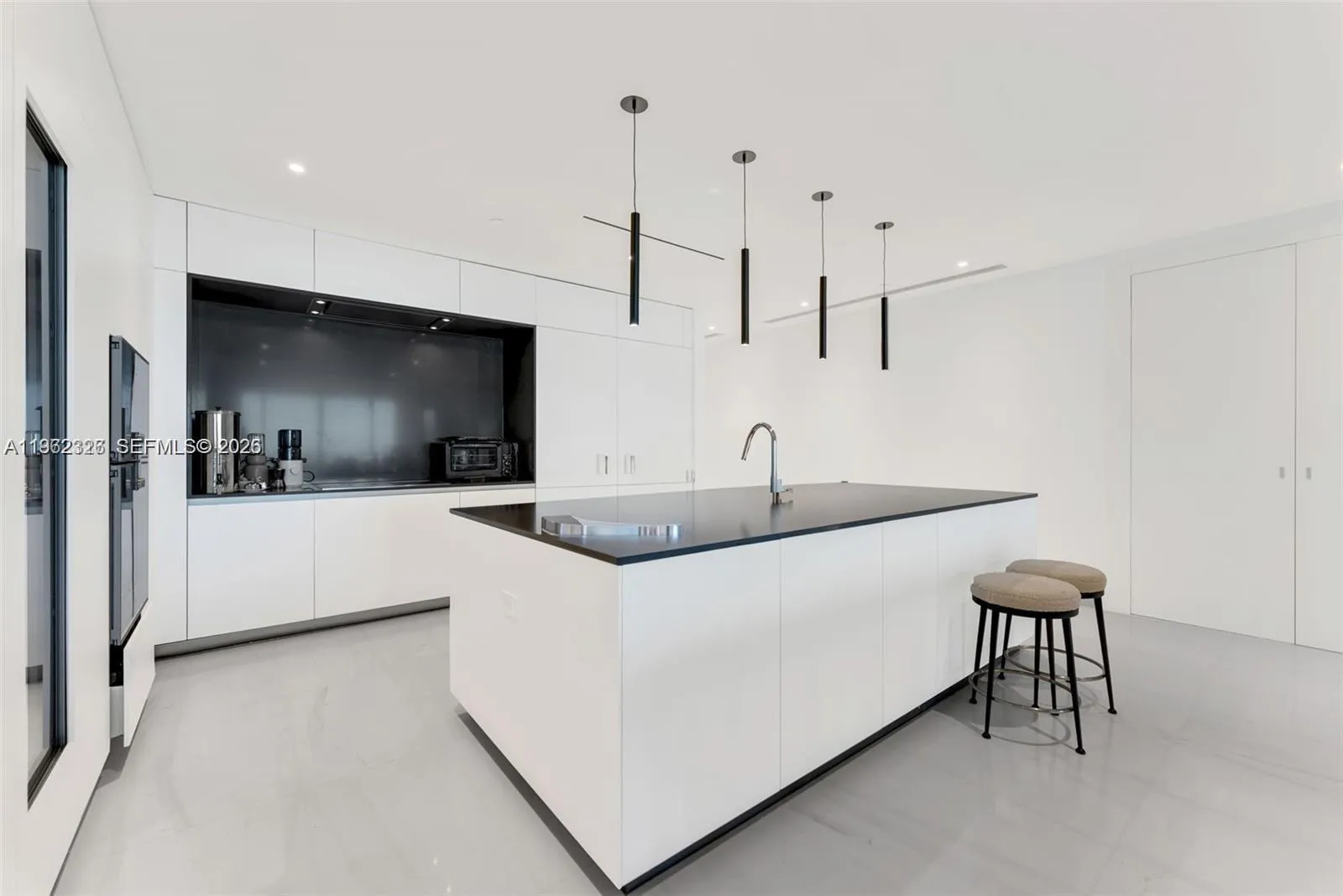 300 N Biscayne Boulevard Way 4104c, Miami, Florida, Miami, Florida 33131, 4 Bedrooms Bedrooms, ,5 BathroomsBathrooms,Residential,For Sale,300 N Biscayne Boulevard Way 4104c, Miami, Florida,A11962326
