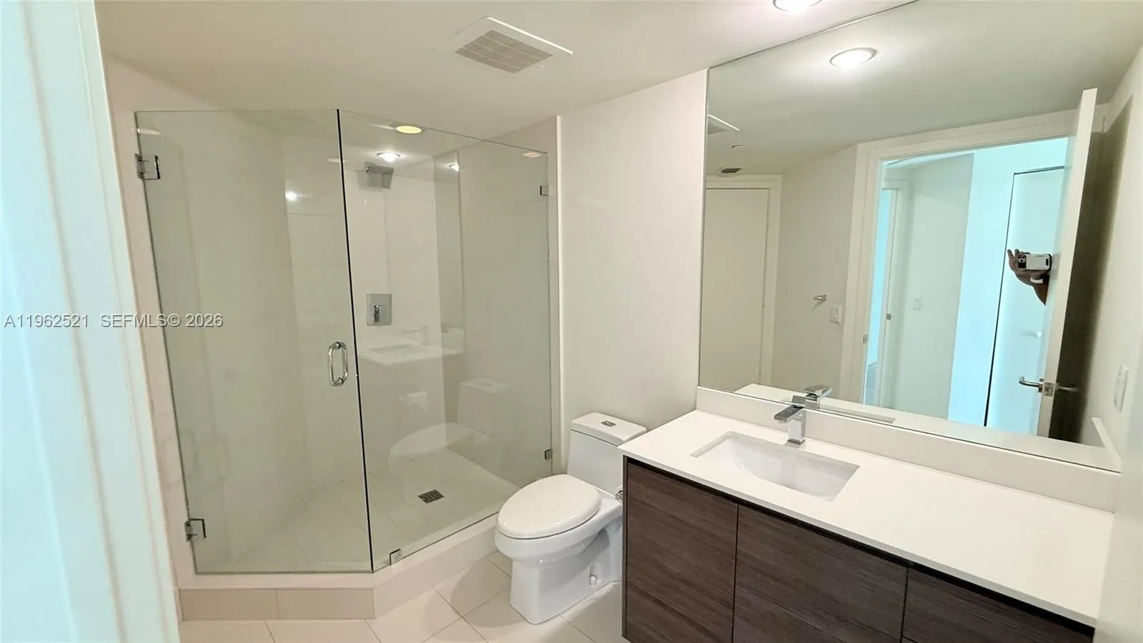 1100 S Miami Ave 1710, Miami, Florida 33130, Miami, Florida 33130, 2 Bedrooms Bedrooms, ,2 BathroomsBathrooms,Residential Lease,For Rent,1100 S Miami Ave 1710, Miami, Florida 33130,A11962521