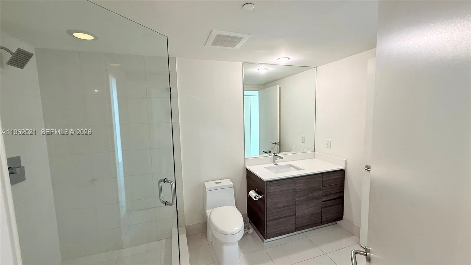 1100 S Miami Ave 1710, Miami, Florida 33130, Miami, Florida 33130, 2 Bedrooms Bedrooms, ,2 BathroomsBathrooms,Residential Lease,For Rent,1100 S Miami Ave 1710, Miami, Florida 33130,A11962521
