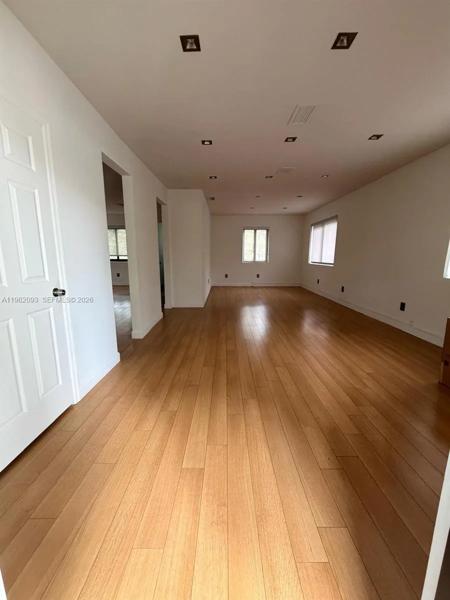 1385 Nw 15th St, Miami, Florida 33125, Miami, Florida 33125, ,Commercial Lease,For Rent,1385 Nw 15th St, Miami, Florida 33125,A11962093