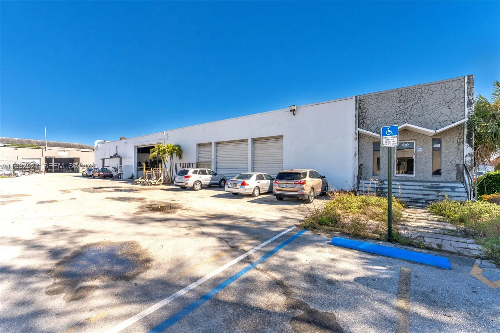 315 W 75th Pl, Hialeah, Florida 33014, Hialeah, Florida 33014, ,Commercial Lease,For Rent,315 W 75th Pl, Hialeah, Florida 33014,A11962527