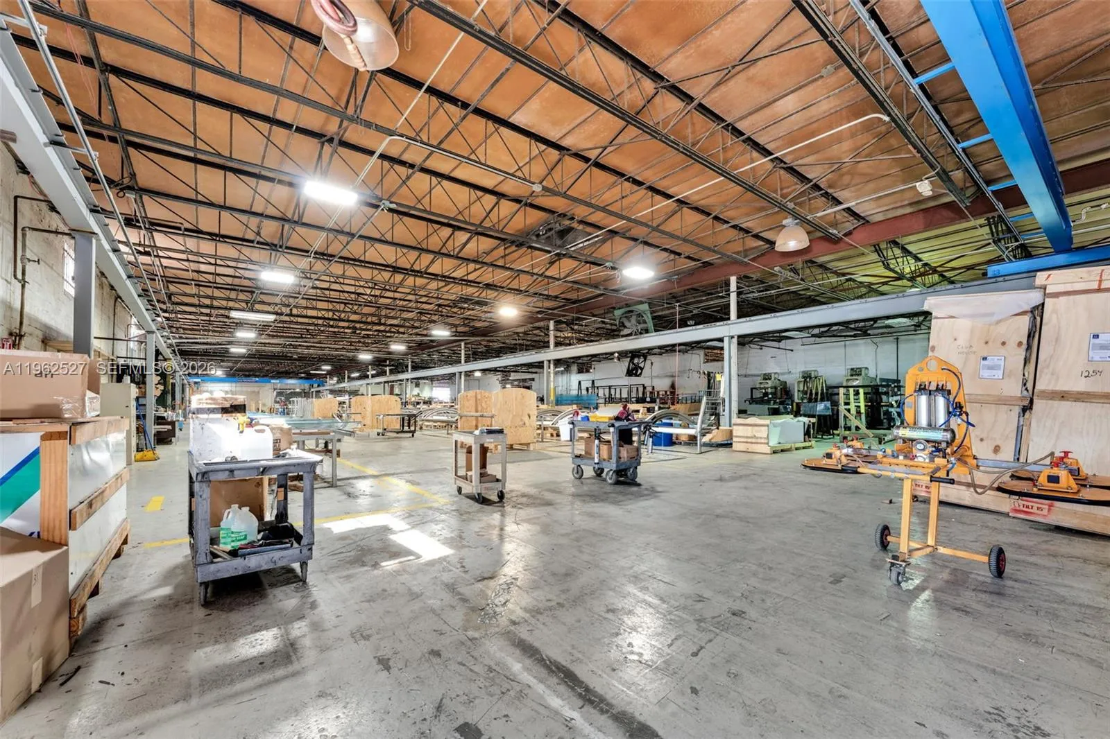 315 W 75th Pl, Hialeah, Florida 33014, Hialeah, Florida 33014, ,Commercial Lease,For Rent,315 W 75th Pl, Hialeah, Florida 33014,A11962527