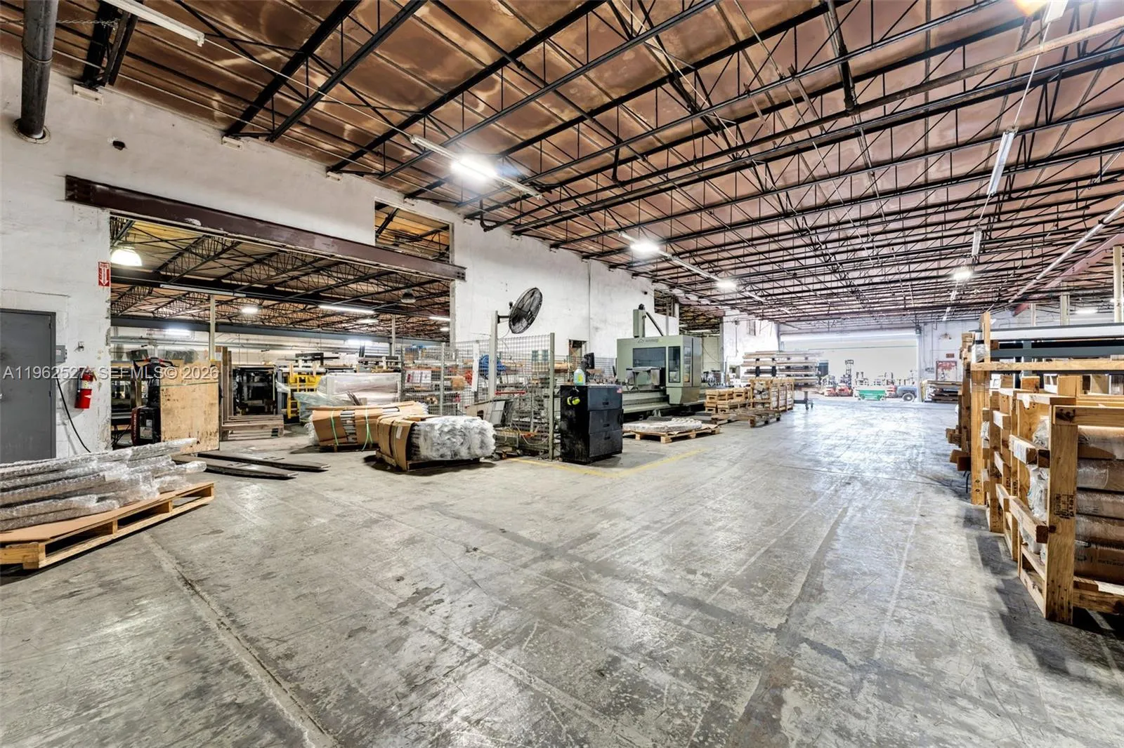 315 W 75th Pl, Hialeah, Florida 33014, Hialeah, Florida 33014, ,Commercial Lease,For Rent,315 W 75th Pl, Hialeah, Florida 33014,A11962527