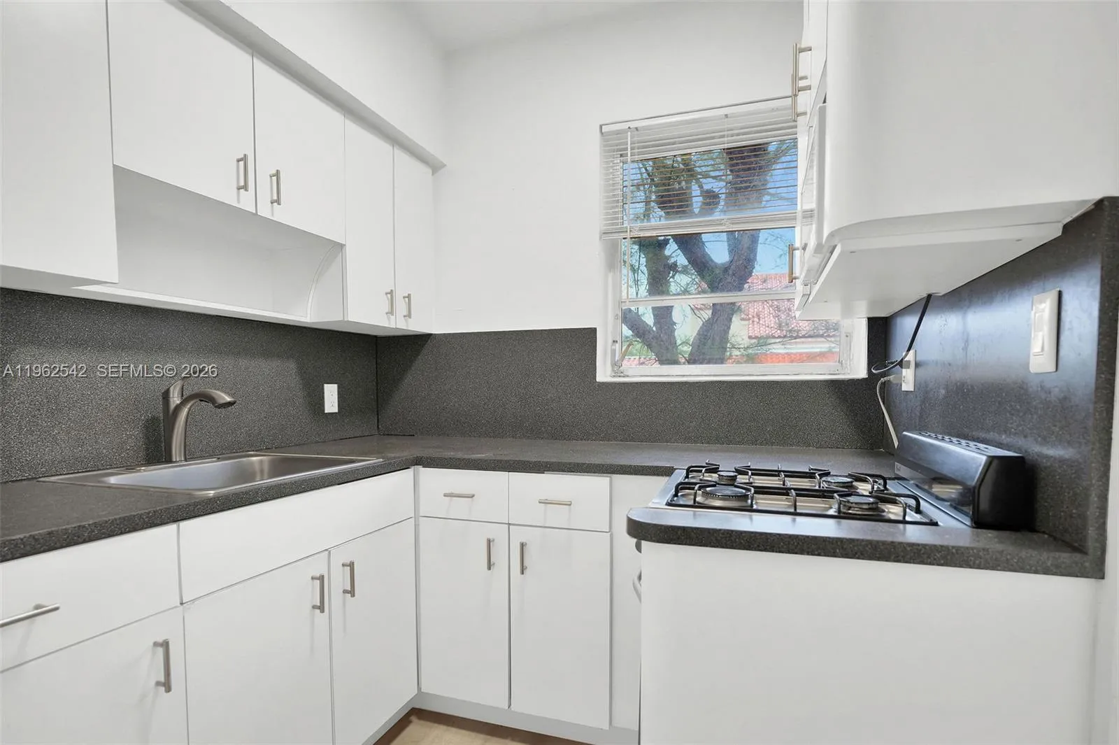 4740 Pine Tree Dr 28, Miami Beach, Florida 33140, Miami Beach, Florida 33140, 1 Bedroom Bedrooms, ,1 BathroomBathrooms,Residential Lease,For Rent,4740 Pine Tree Dr 28, Miami Beach, Florida 33140,A11962542