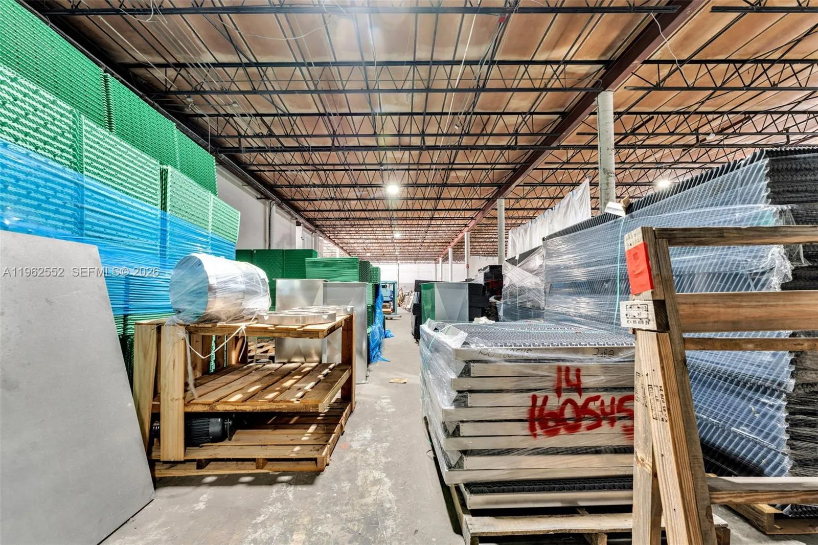 215 W 75th Pl Unit A, Hialeah, Florida 33014, Hialeah, Florida 33014, ,Commercial Lease,For Rent,215 W 75th Pl Unit A, Hialeah, Florida 33014,A11962552