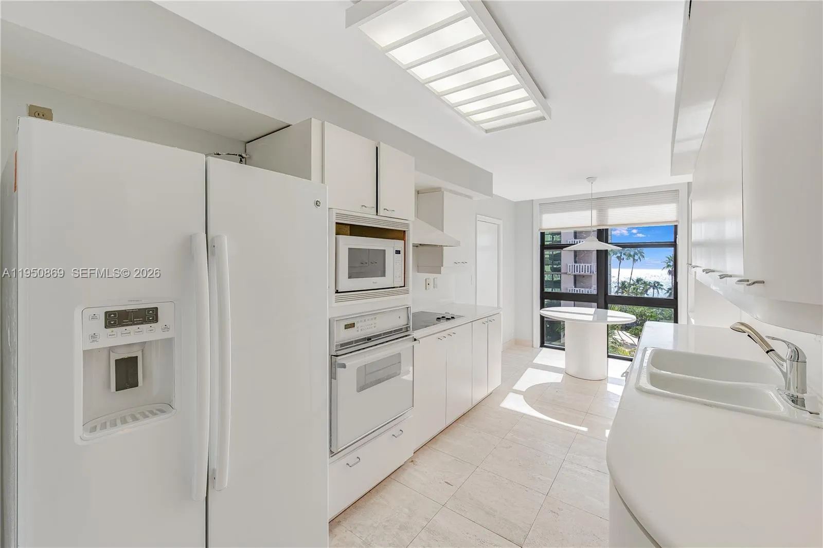 1121 Crandon Blvd F601, Key Biscayne, Florida 3314, Key Biscayne, Florida 33149, 3 Bedrooms Bedrooms, ,2 BathroomsBathrooms,Residential Lease,For Rent,1121 Crandon Blvd F601, Key Biscayne, Florida 3314,A11950869