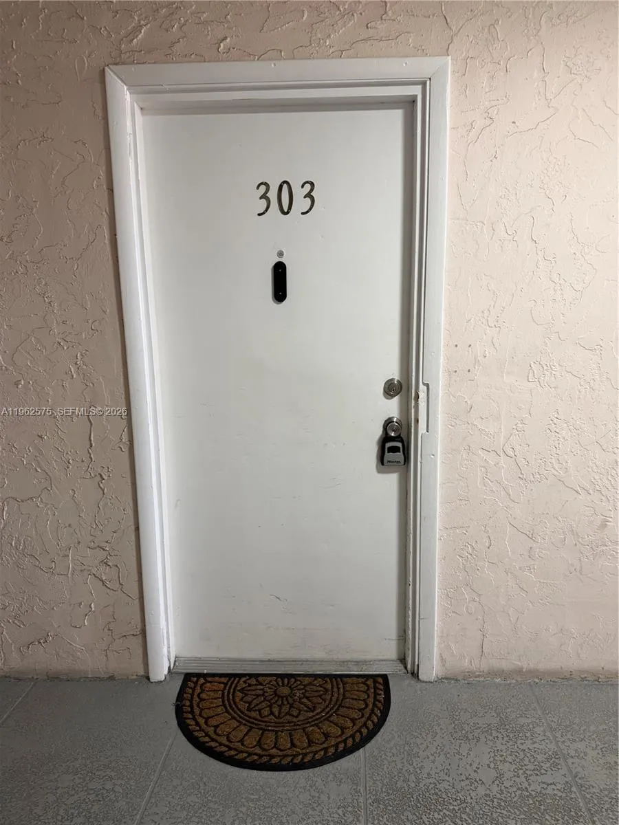 6190 W 19th Ave 303, Hialeah, Florida 33012, Hialeah, Florida 33012, 2 Bedrooms Bedrooms, ,2 BathroomsBathrooms,Residential Lease,For Rent,6190 W 19th Ave 303, Hialeah, Florida 33012,A11962575